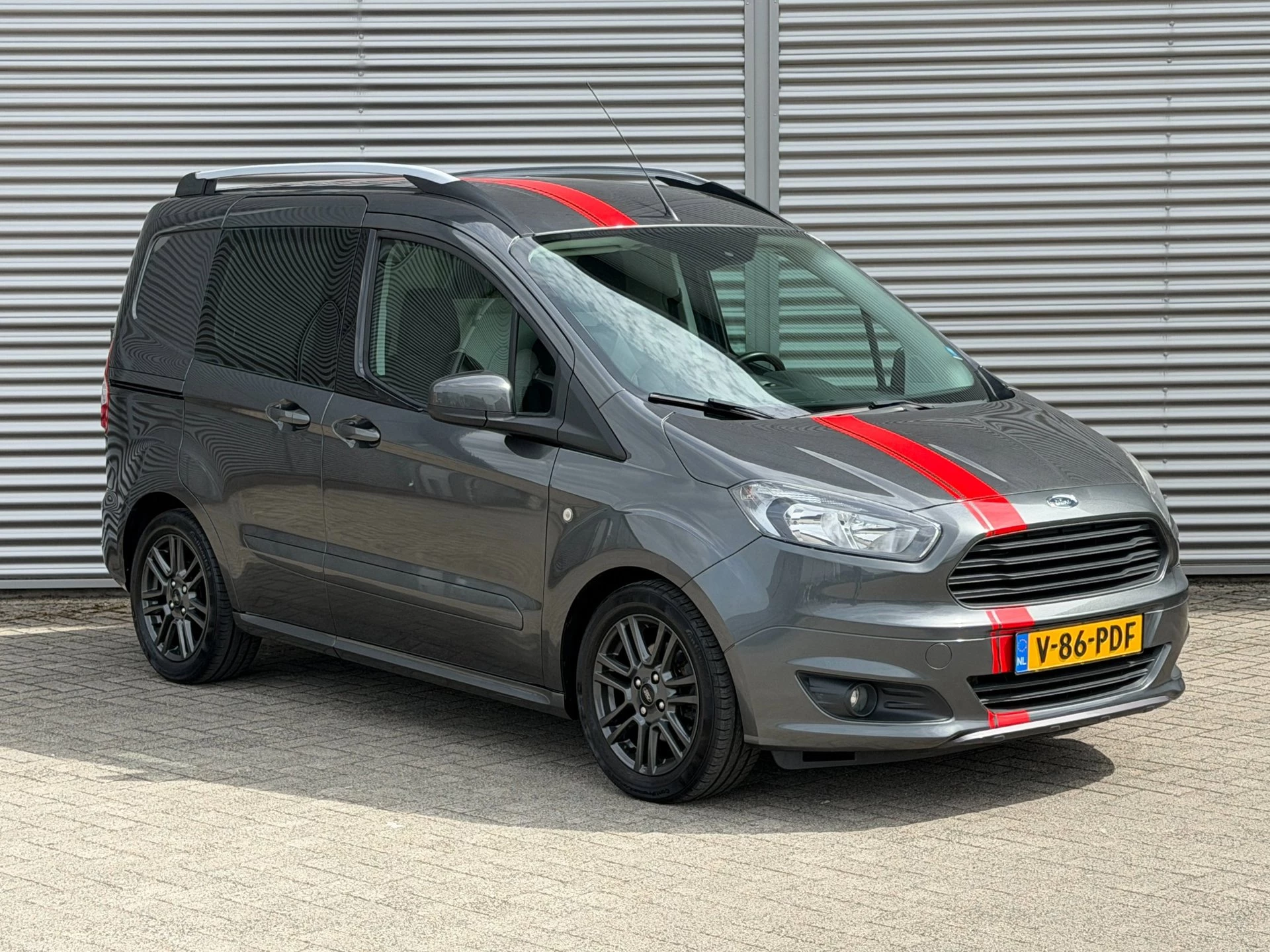 Hoofdafbeelding Ford Transit Courier