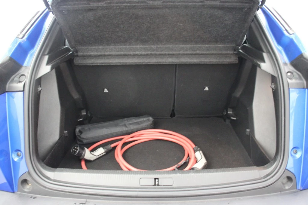 Hoofdafbeelding Peugeot e-2008