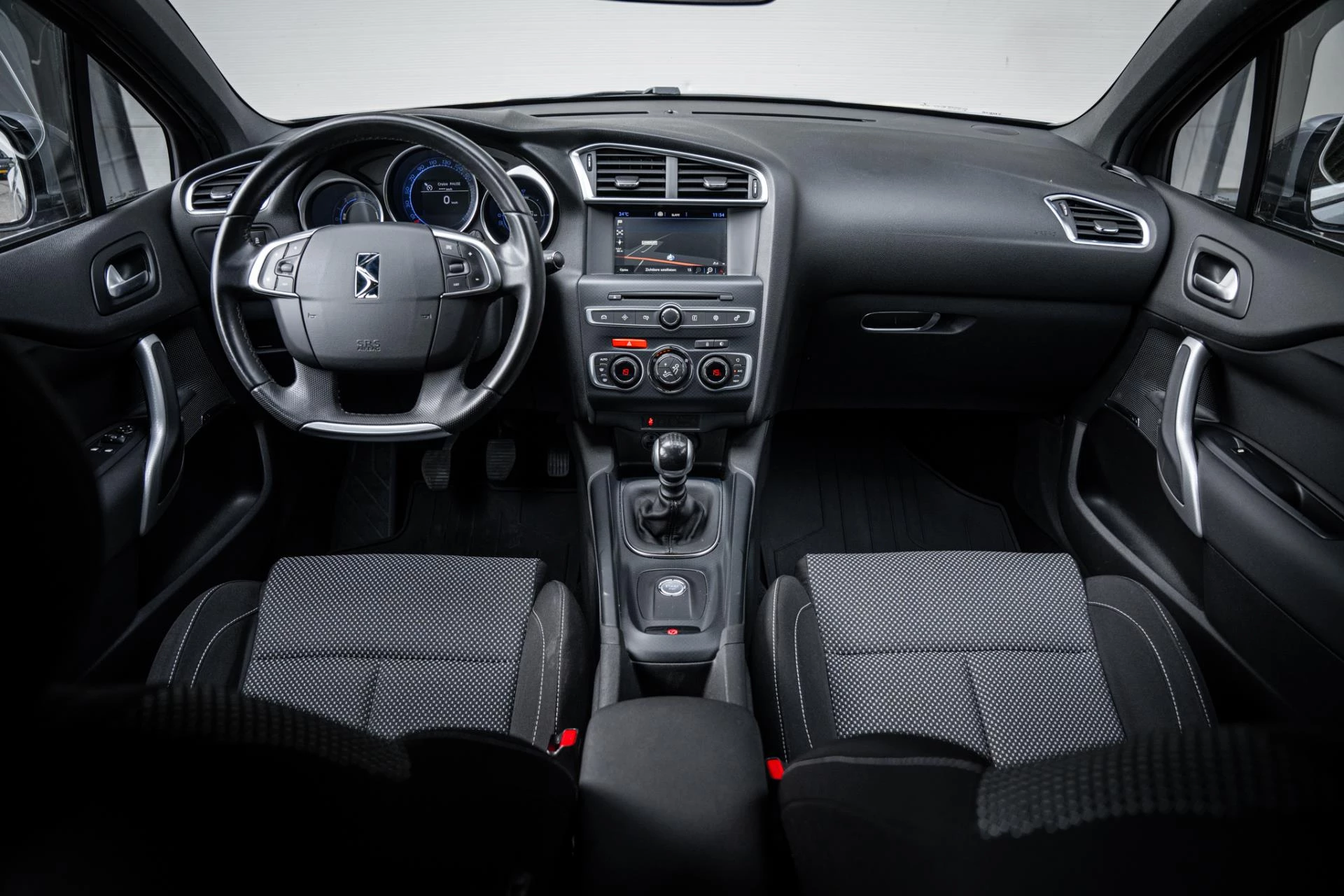 Hoofdafbeelding DS DS 4