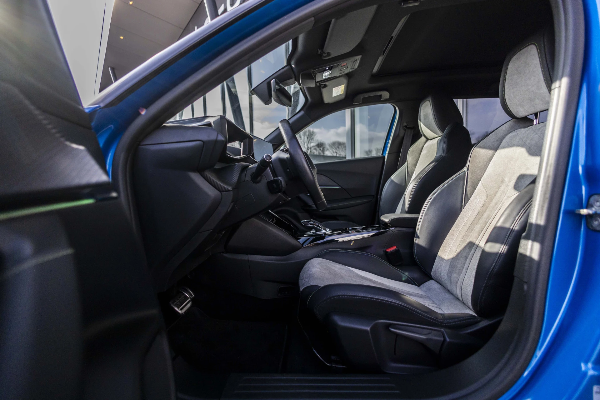 Hoofdafbeelding Peugeot e-2008