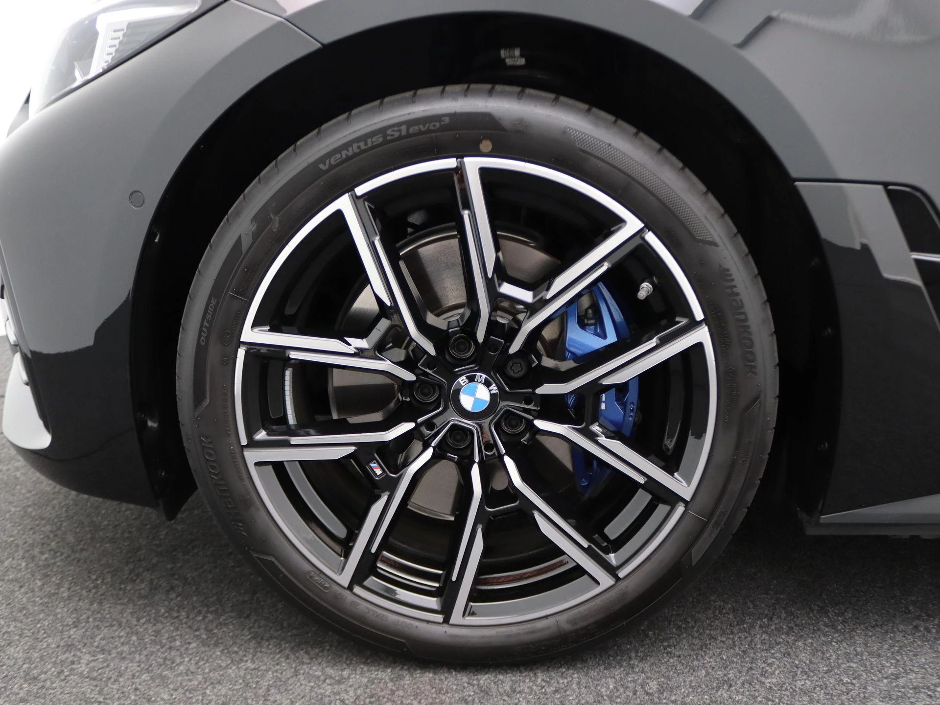 Hoofdafbeelding BMW i4