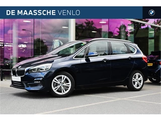 Hoofdafbeelding BMW 2 Serie BMW 2 Serie Active Tourer 218i High Executive Sport Line Automaat / Panoramadak / Achteruitrijcamera / Sportstoelen / Head-Up / LED / Stoelverwarming