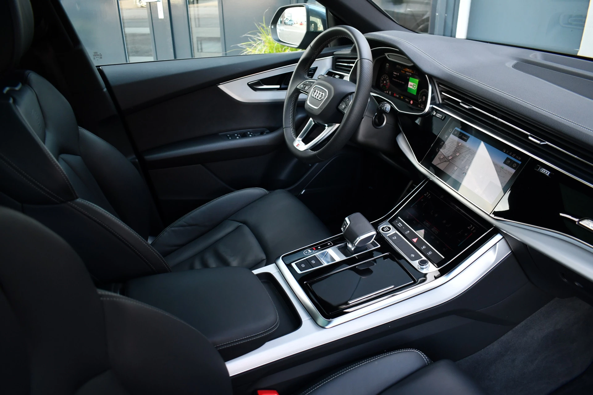 Hoofdafbeelding Audi Q8