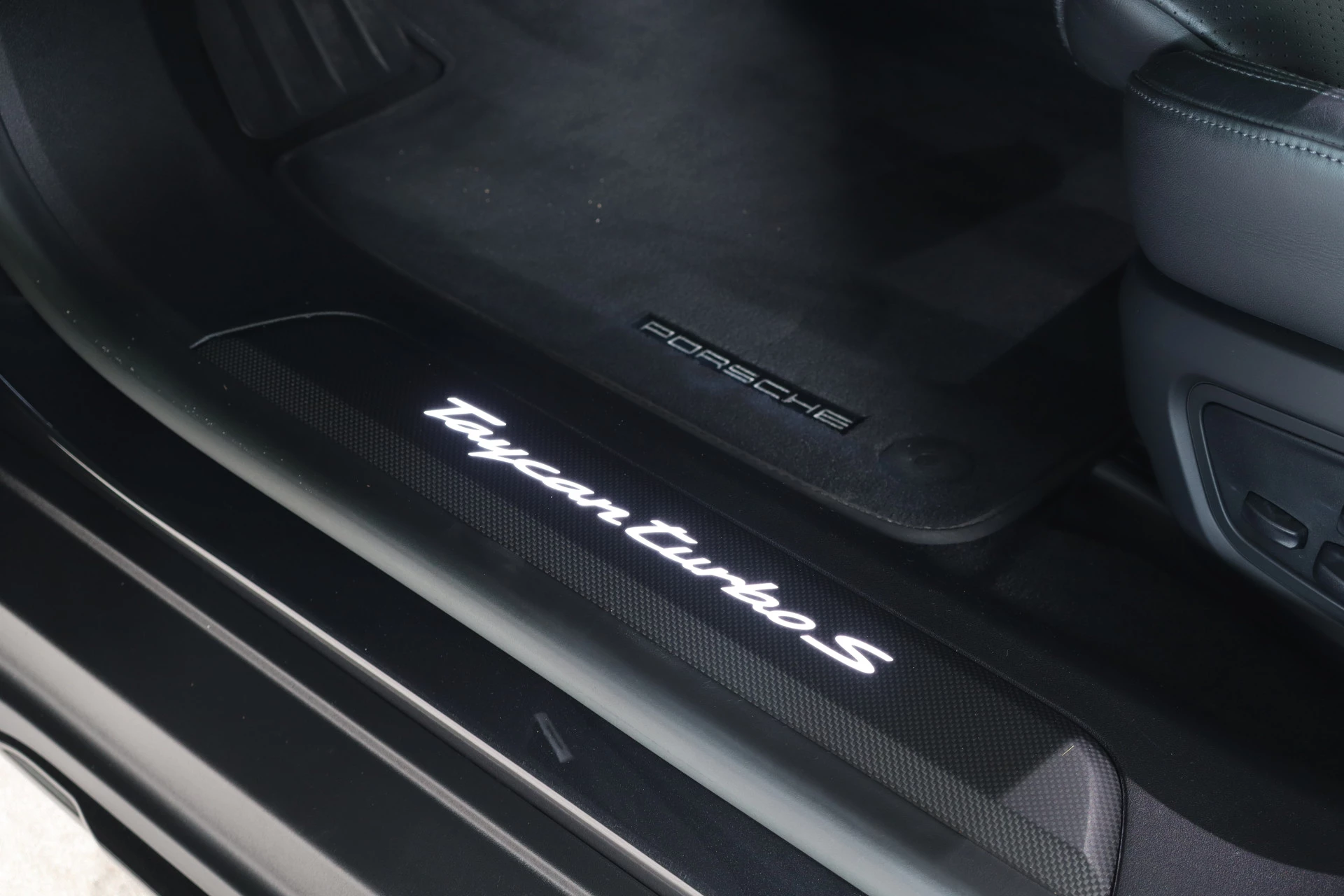 Hoofdafbeelding Porsche Taycan