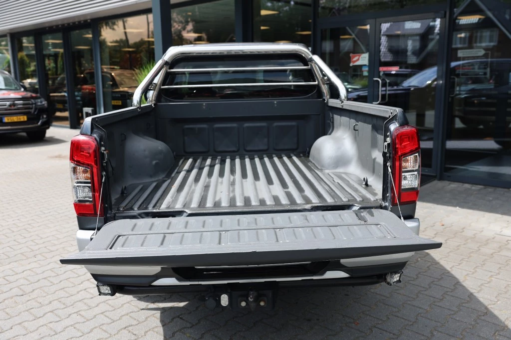 Hoofdafbeelding Mitsubishi L200