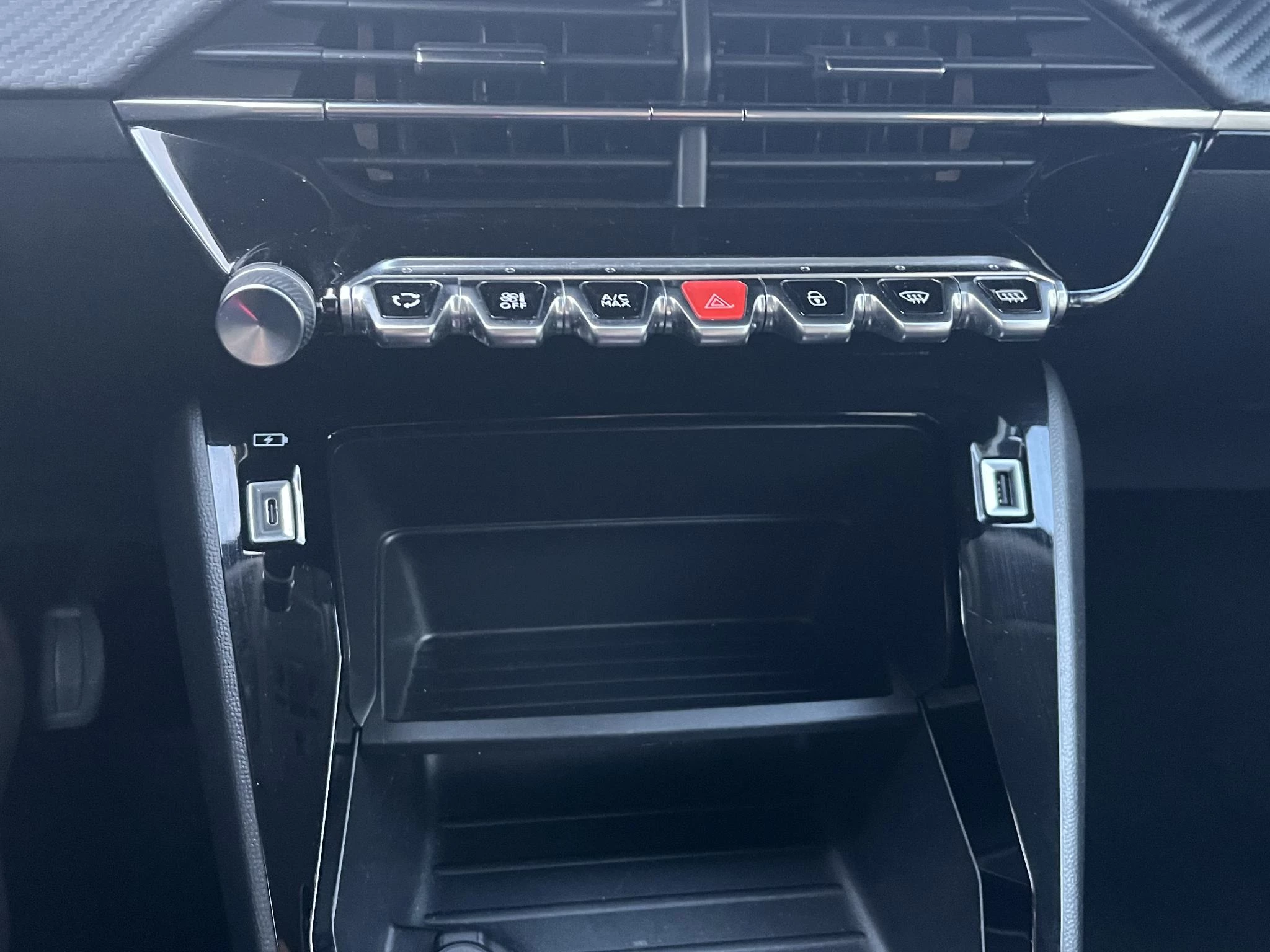 Hoofdafbeelding Peugeot e-2008