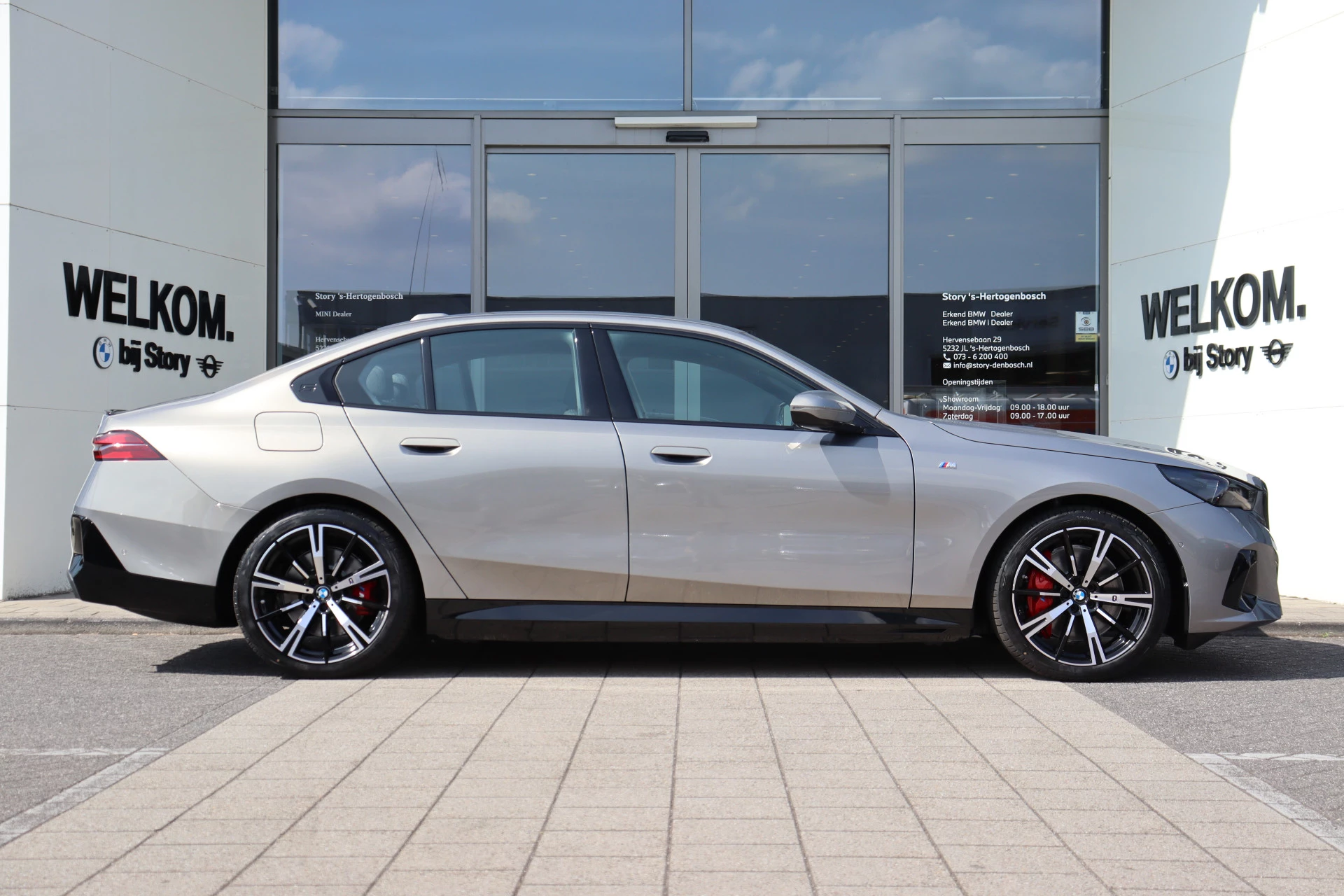 Hoofdafbeelding BMW i5