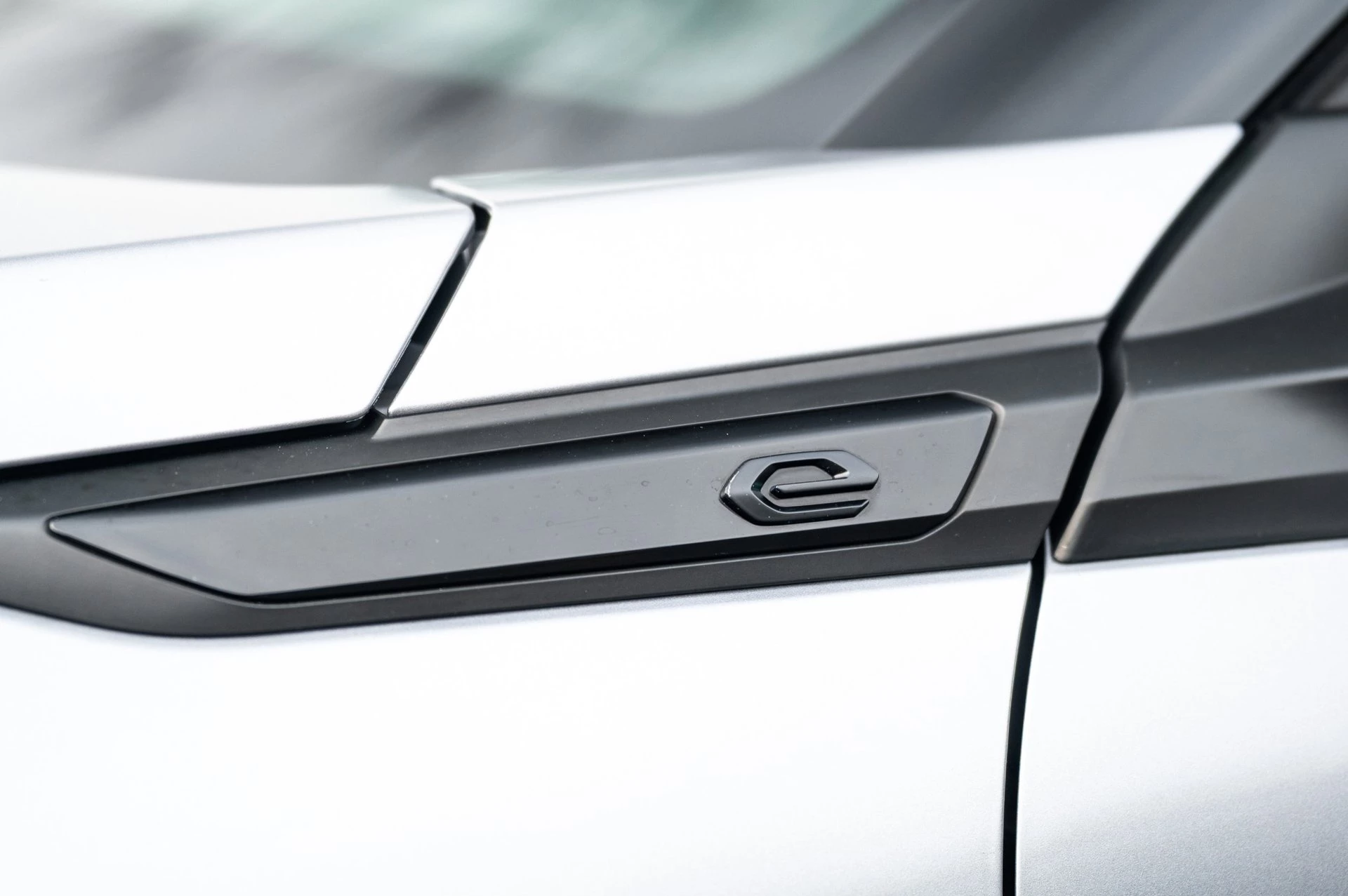 Hoofdafbeelding Peugeot e-2008