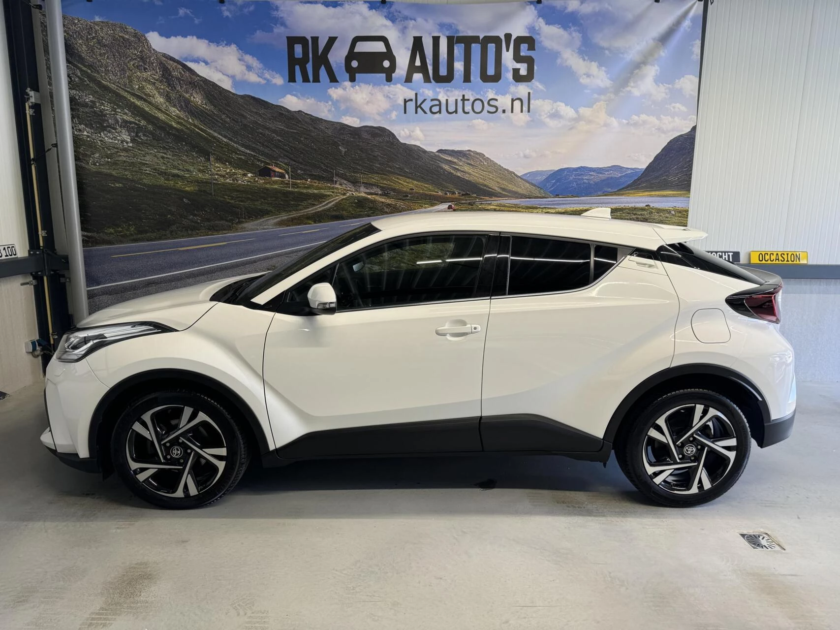 Hoofdafbeelding Toyota C-HR