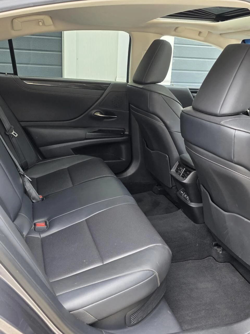 Hoofdafbeelding Lexus ES