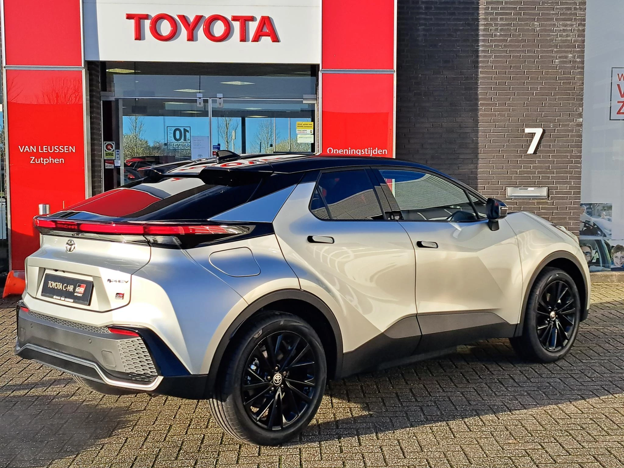Hoofdafbeelding Toyota C-HR