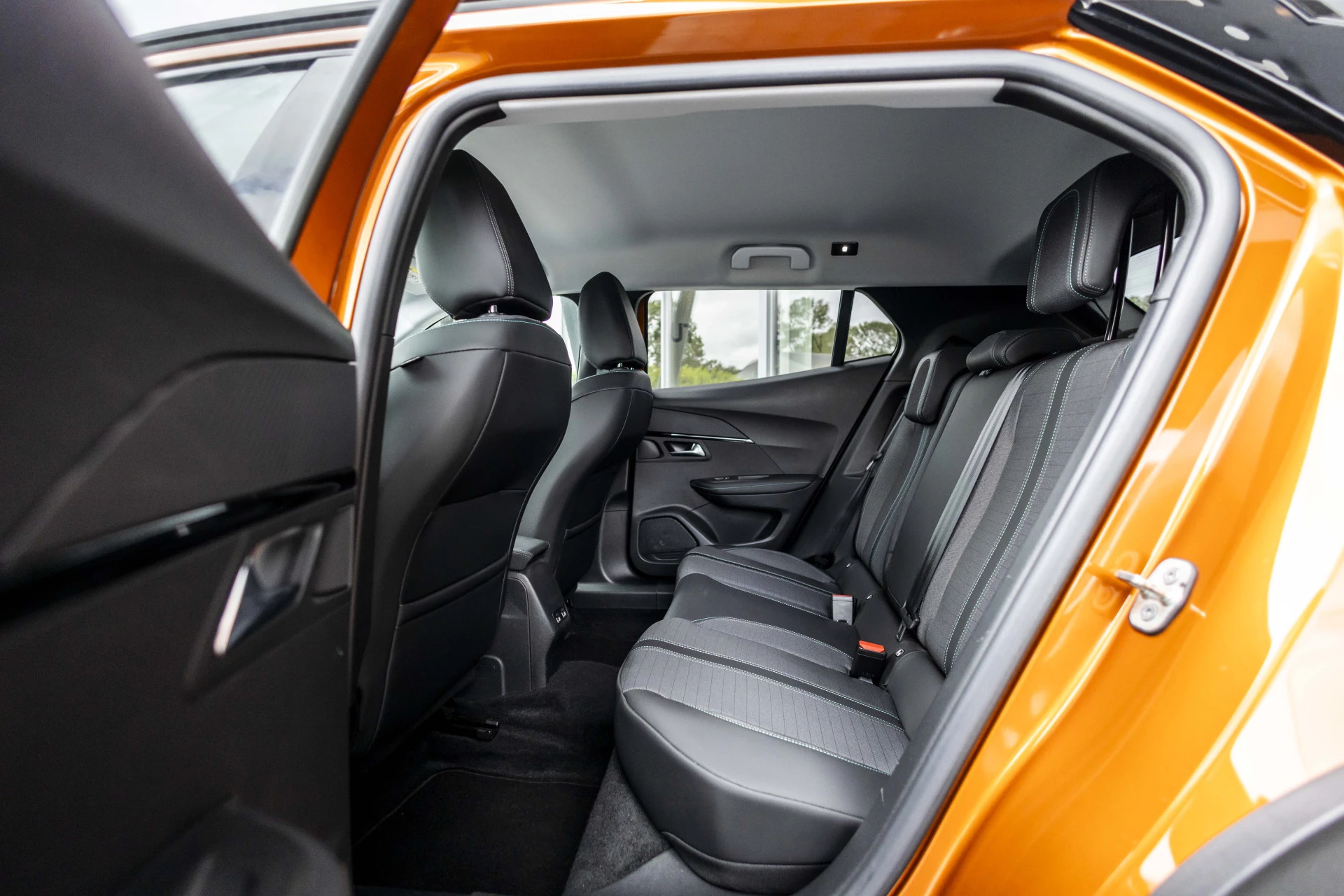 Hoofdafbeelding Peugeot e-2008