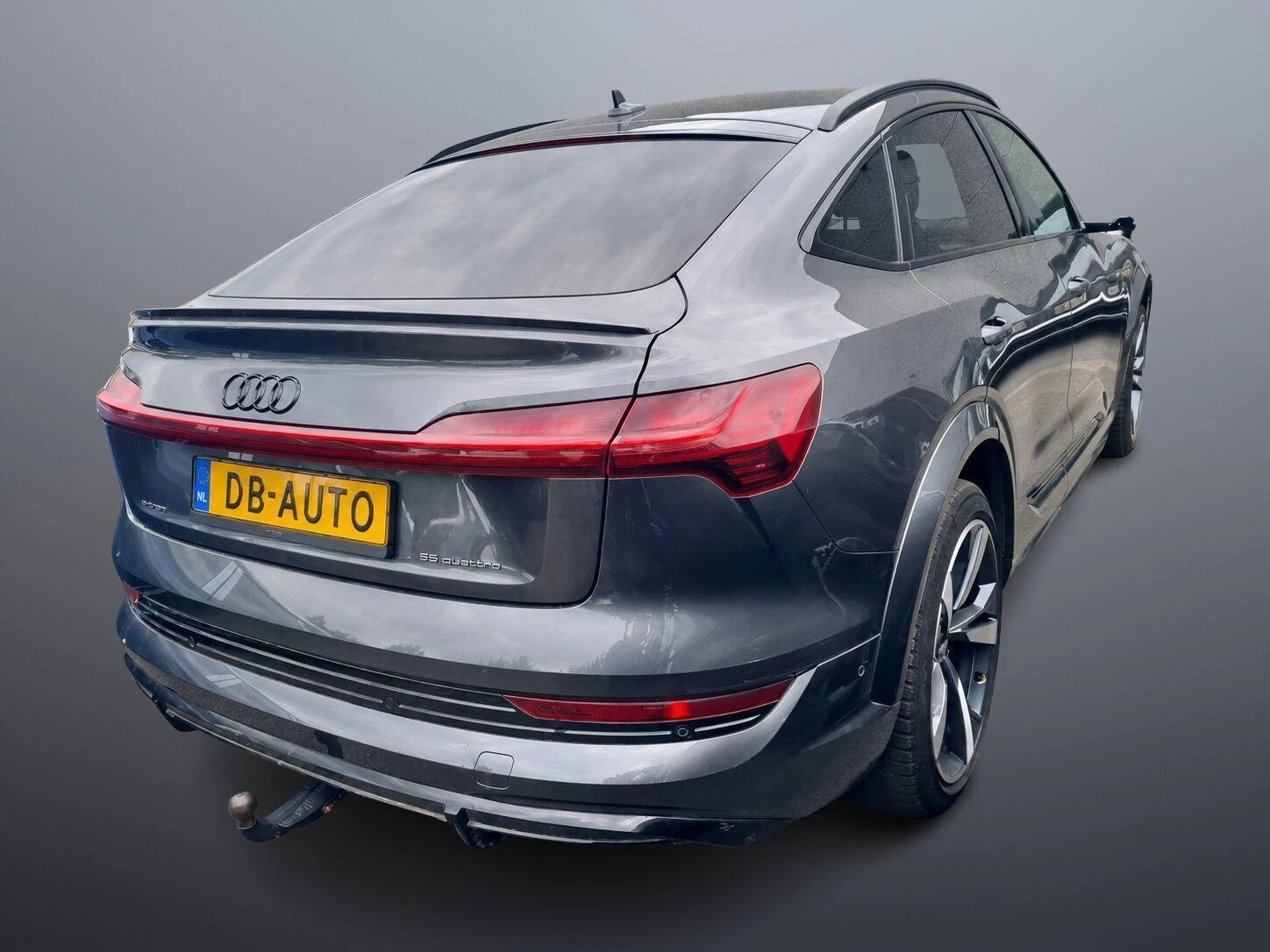 Hoofdafbeelding Audi e-tron