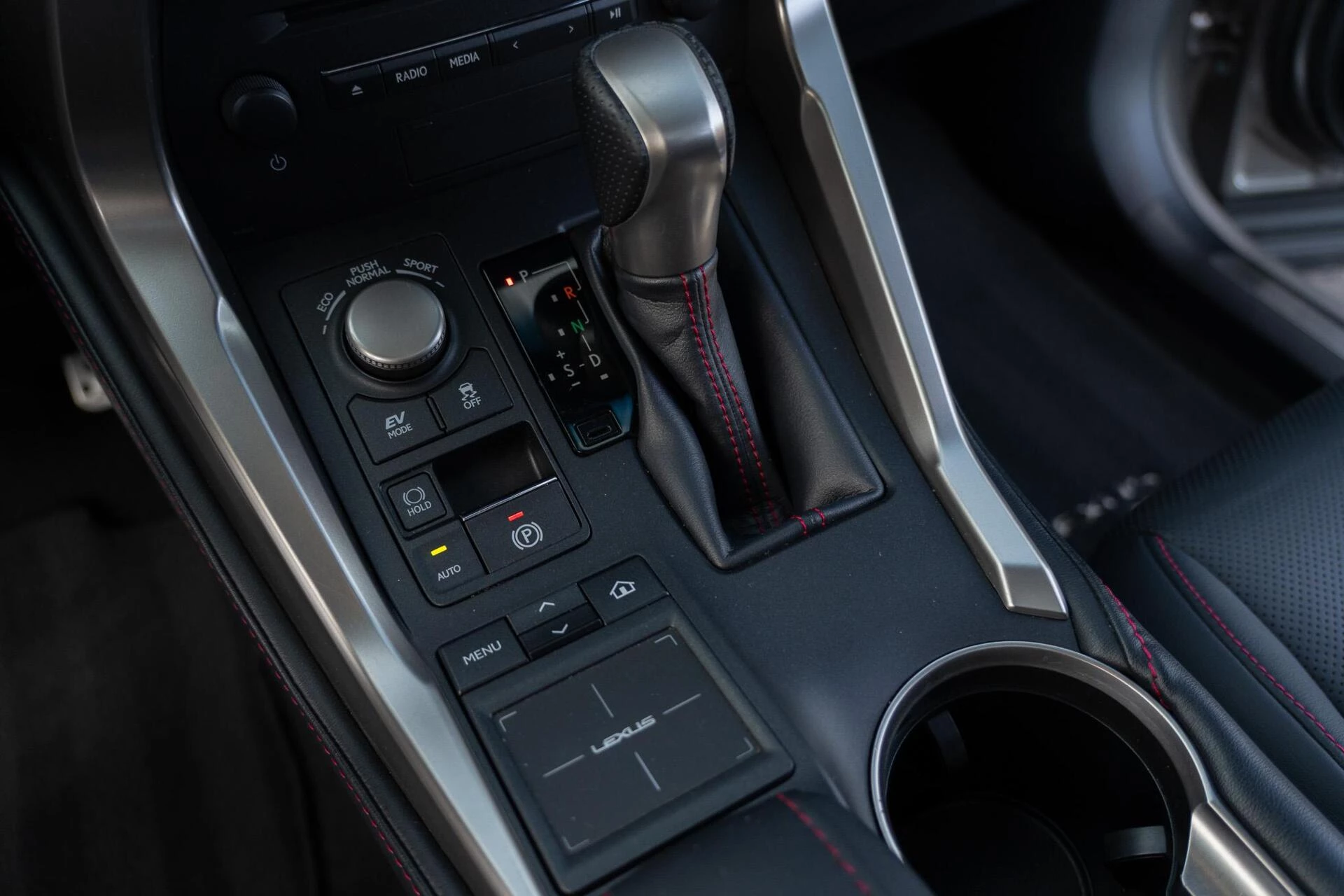 Hoofdafbeelding Lexus NX