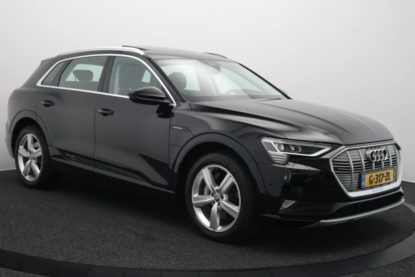 Hoofdafbeelding Audi e-tron
