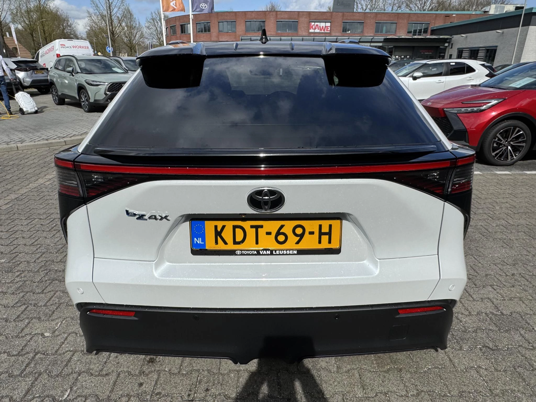 Hoofdafbeelding Toyota bZ4X