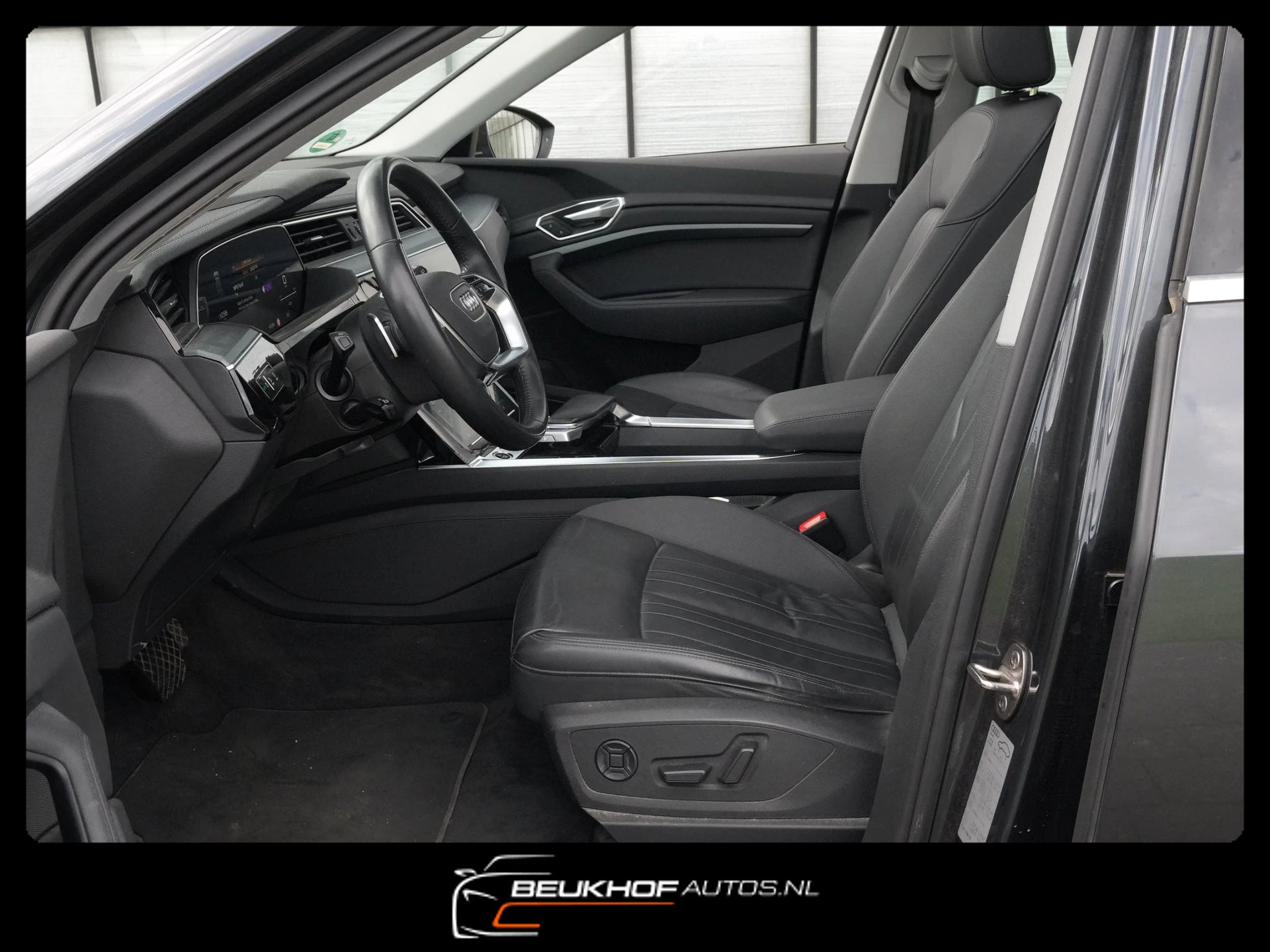 Hoofdafbeelding Audi e-tron