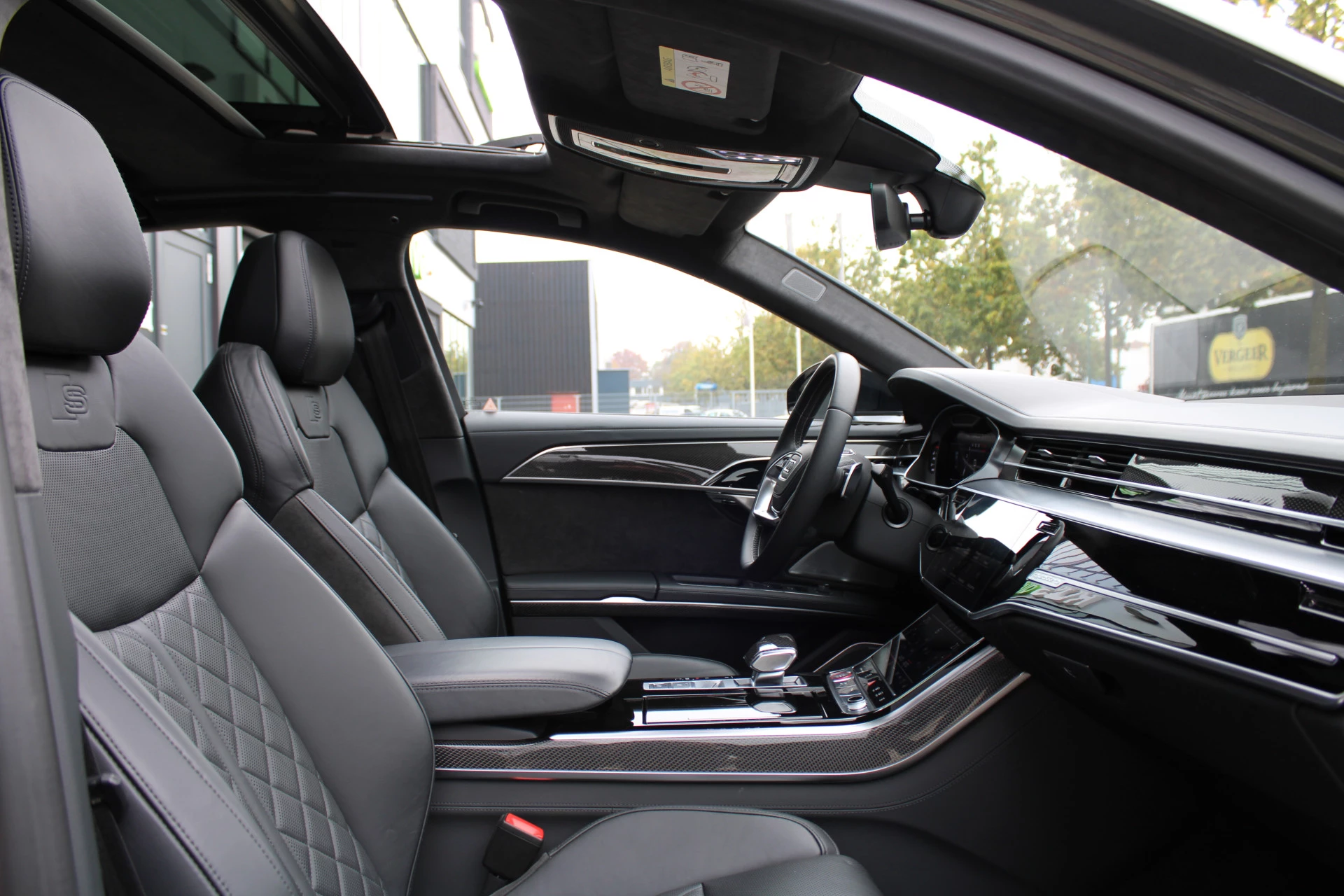 Hoofdafbeelding Audi S8
