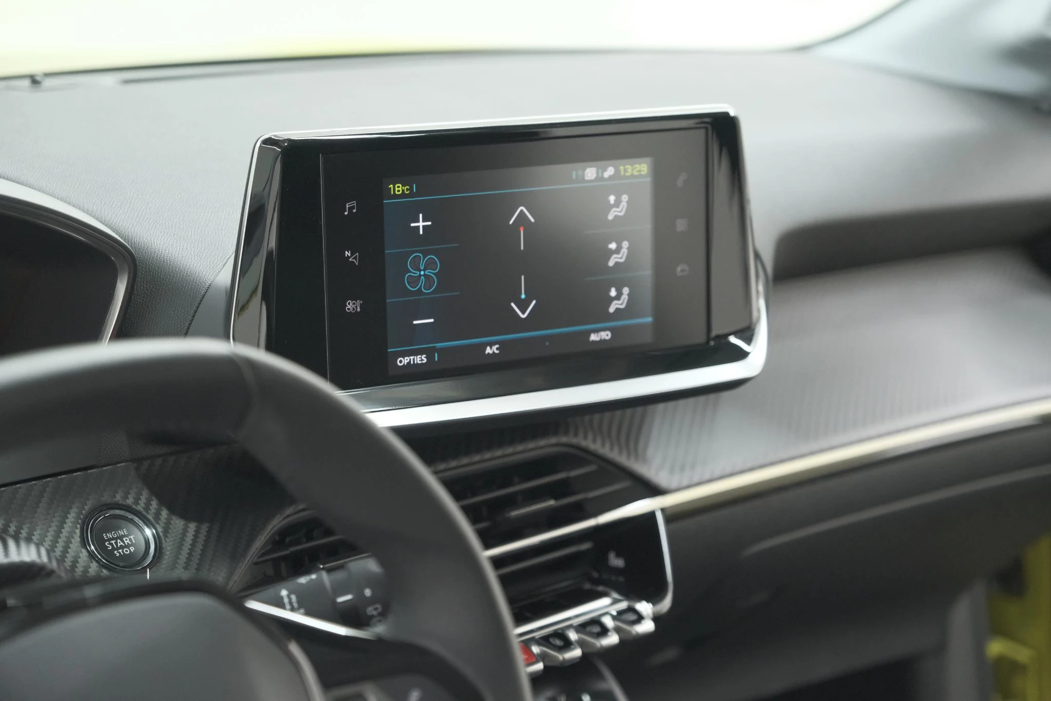 Hoofdafbeelding Peugeot e-208