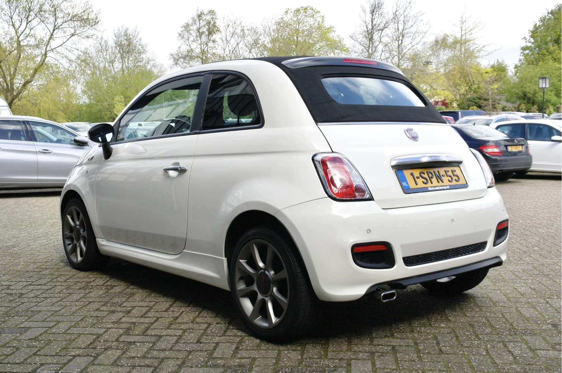 Hoofdafbeelding Fiat 500C