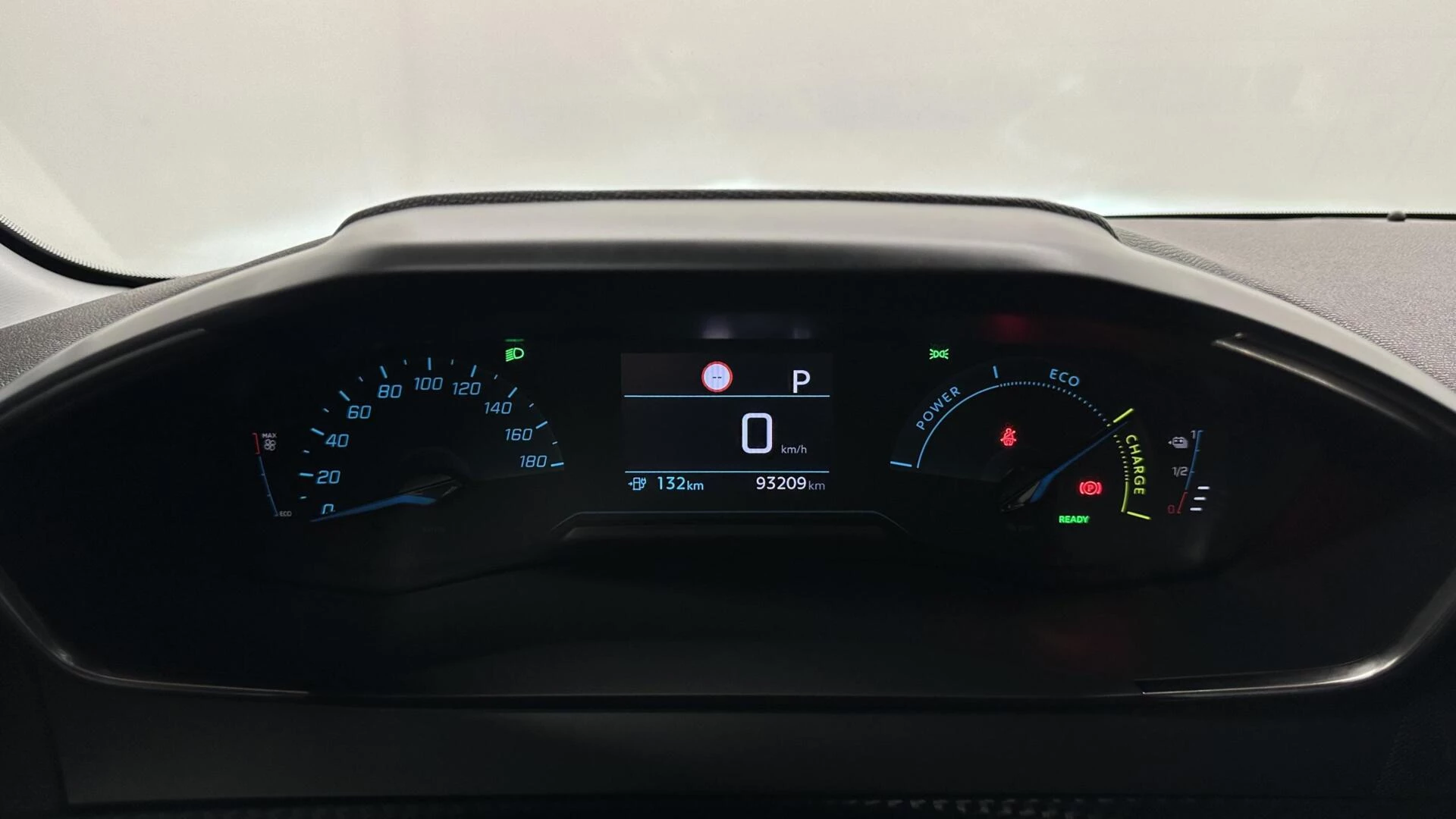 Hoofdafbeelding Peugeot e-208