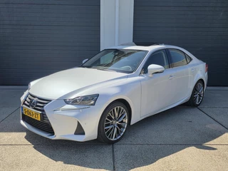 Lexus IS 300h Hybrid Luxury Line Mark-Levinson