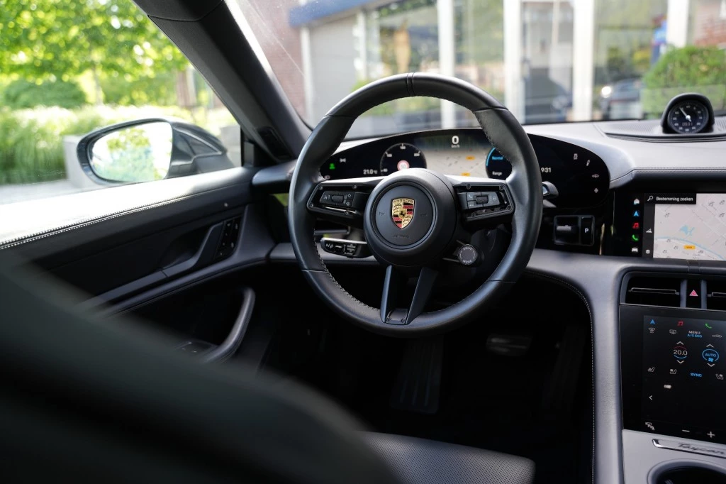 Hoofdafbeelding Porsche Taycan