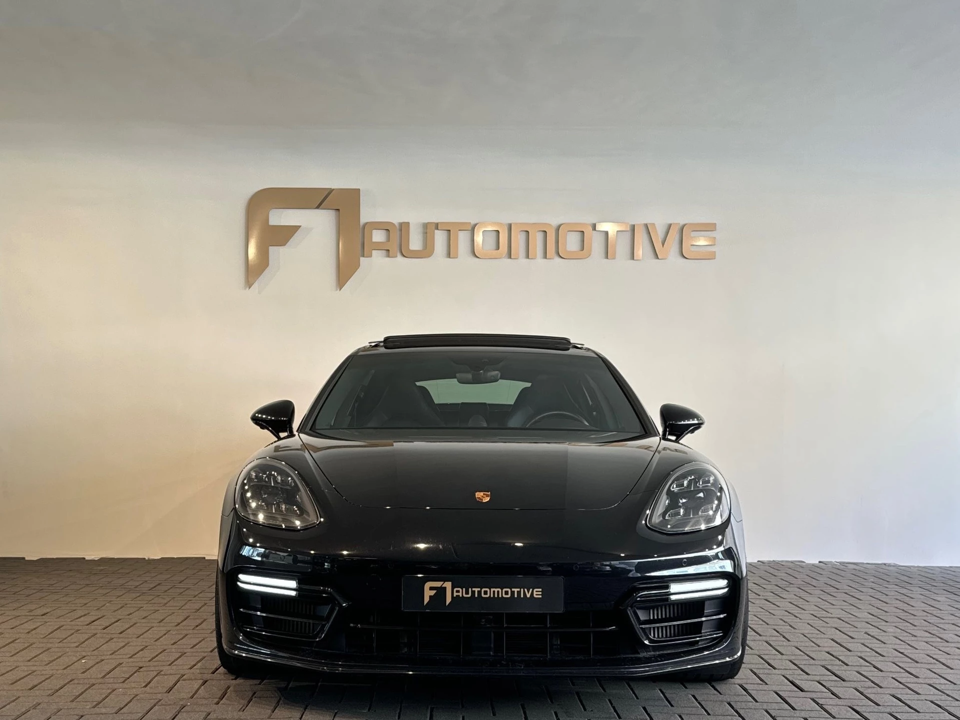 Hoofdafbeelding Porsche Panamera