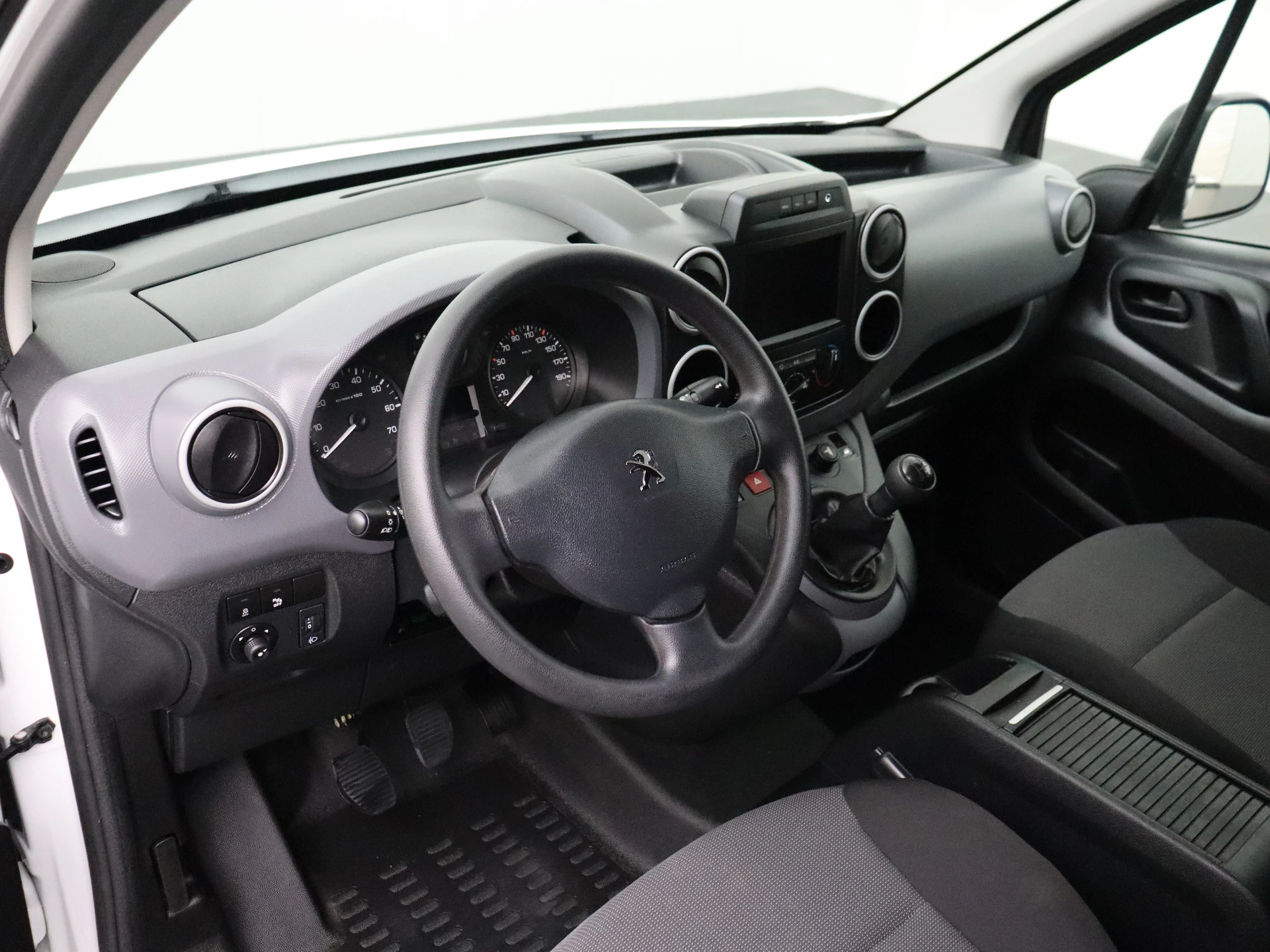 Hoofdafbeelding Peugeot Partner