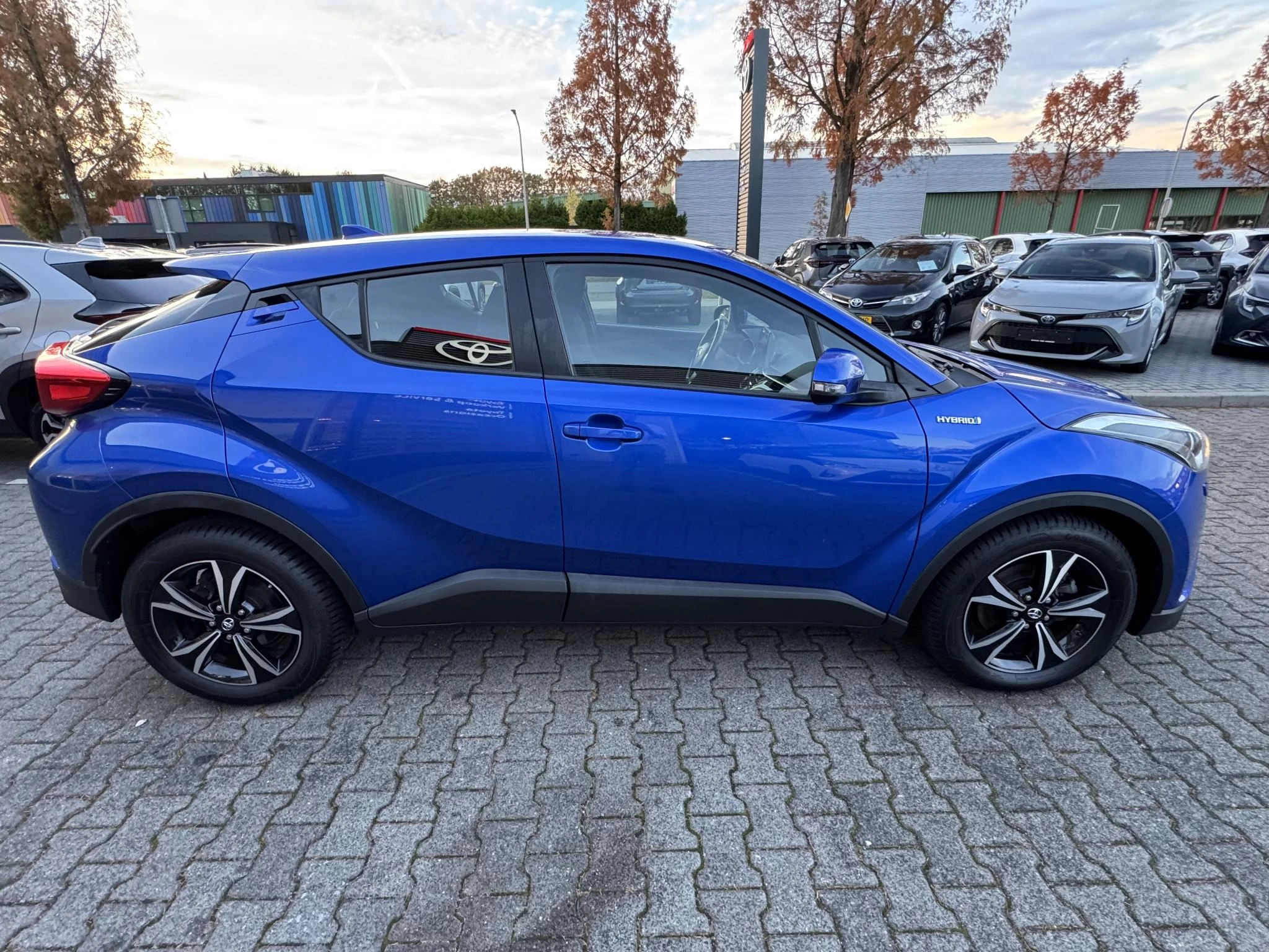 Hoofdafbeelding Toyota C-HR