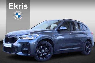 BMW X1 xDrive25e eDrive Edition M-Sportpakket / 19" LMV / Panoramadak / Afneembare Trekhaak / Actieve snelh.regeling+Stop&Go / Driving Assistant Plus / Harman Kardon / Elektrische Stoelverstelling met Geheugen / Comfort Access