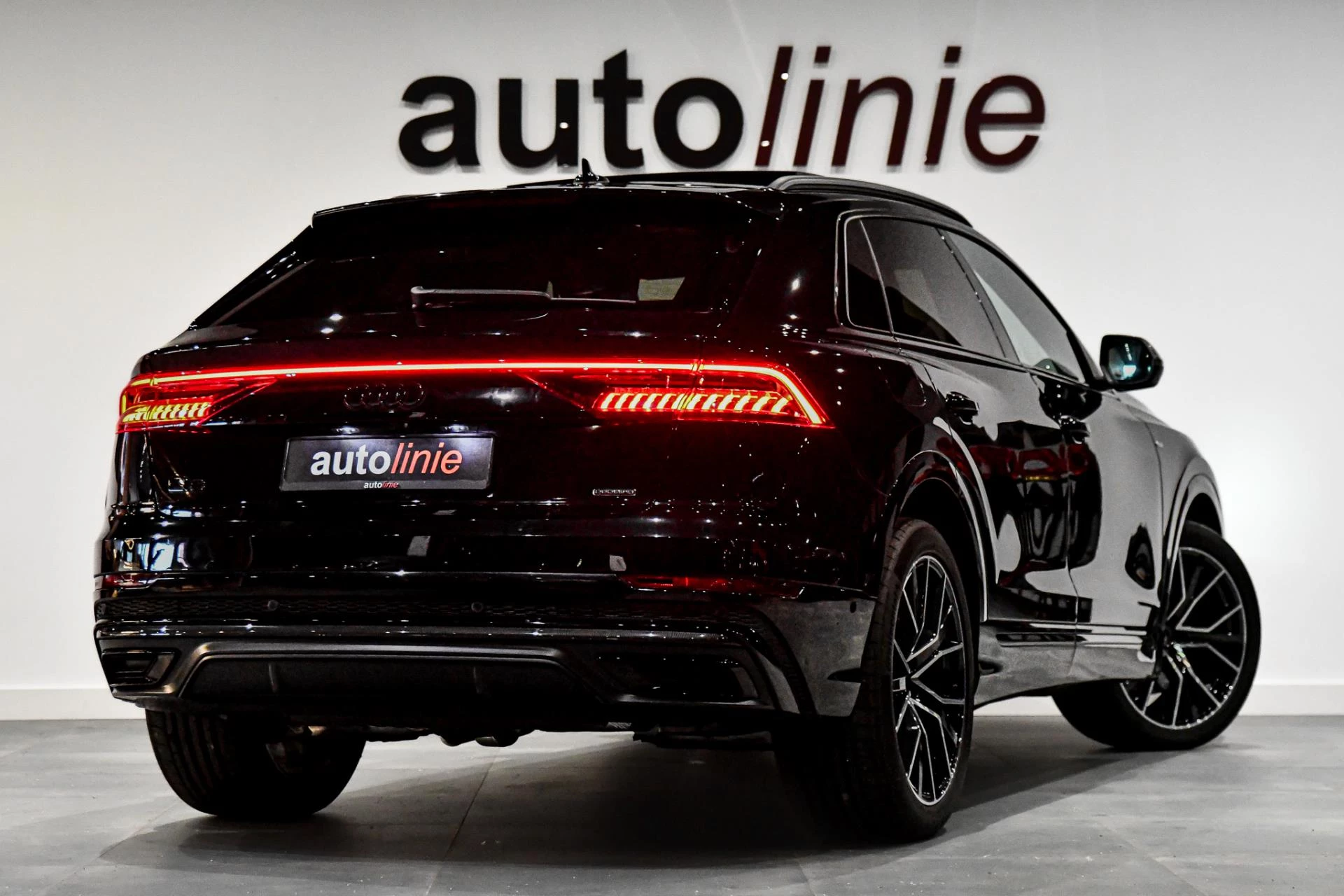 Hoofdafbeelding Audi Q8