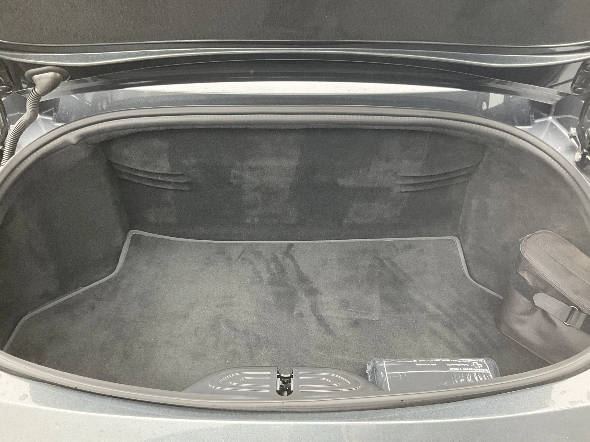 Hoofdafbeelding Aston Martin V8 Vantage