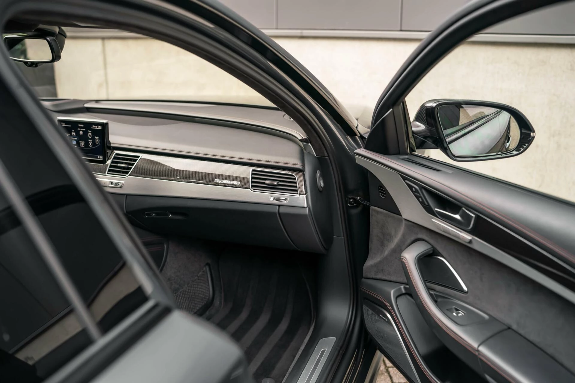 Hoofdafbeelding Audi S8