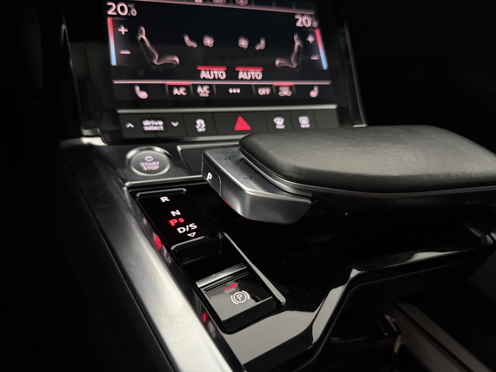 Hoofdafbeelding Audi e-tron
