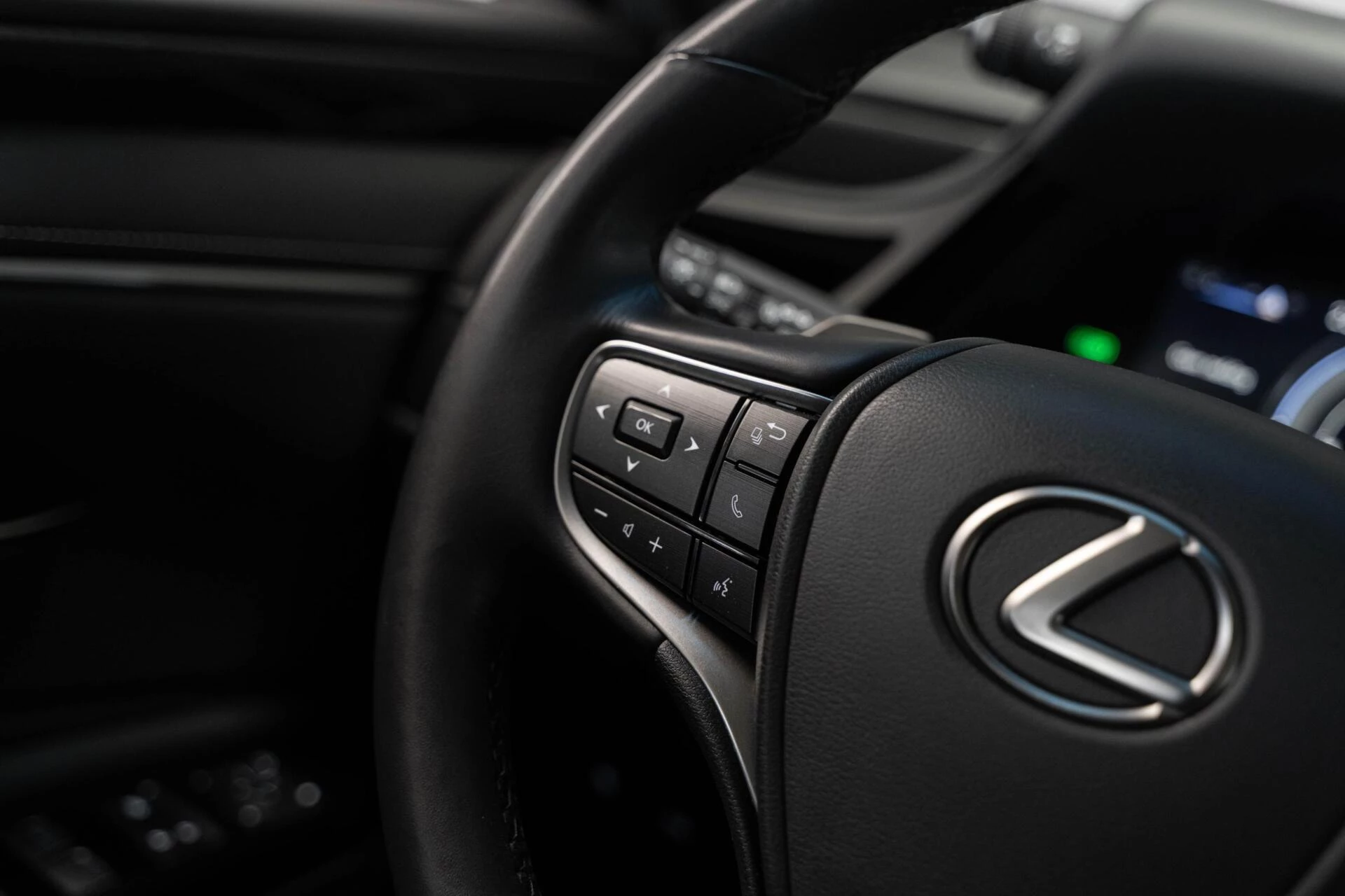 Hoofdafbeelding Lexus ES