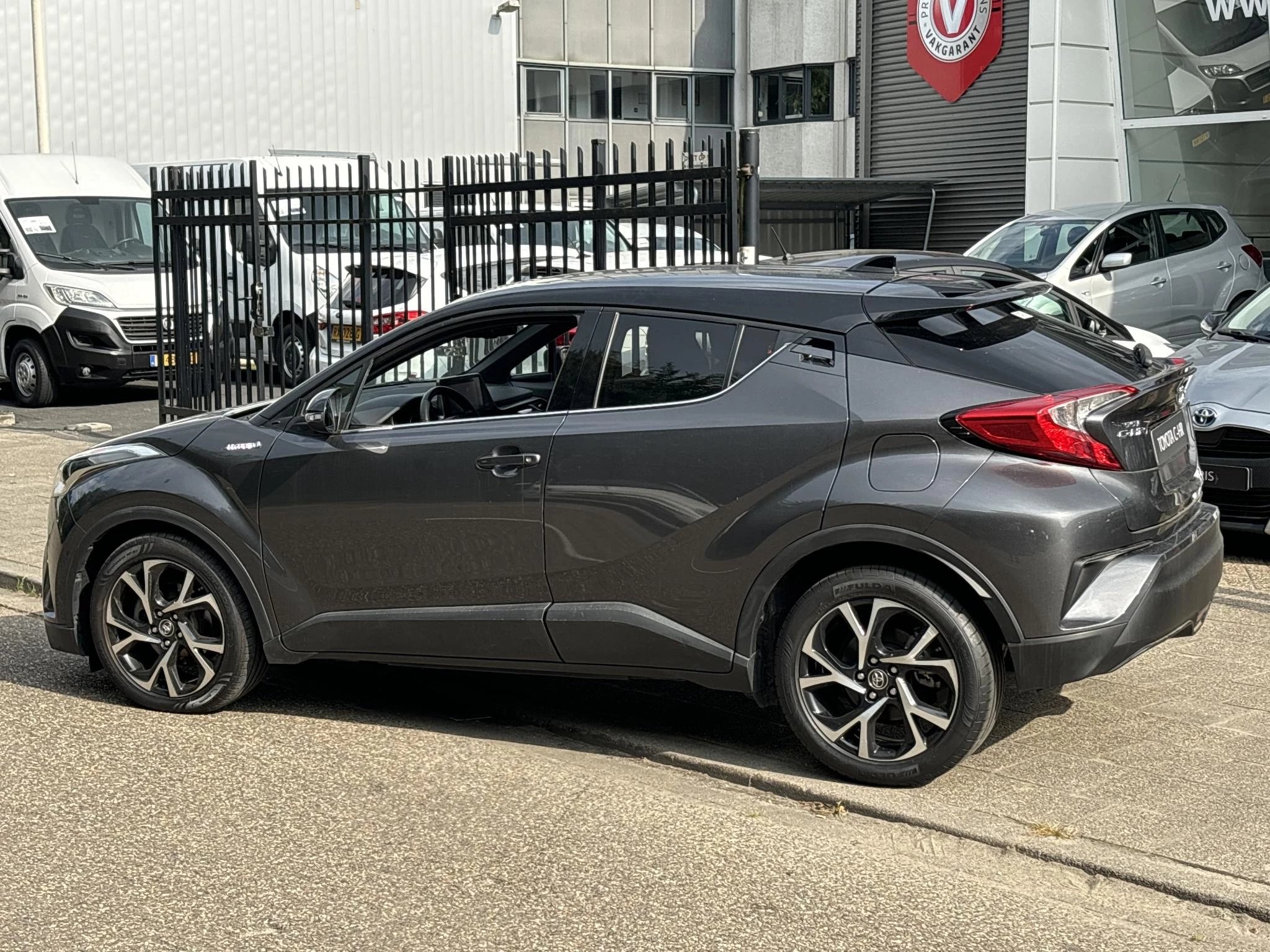 Hoofdafbeelding Toyota C-HR