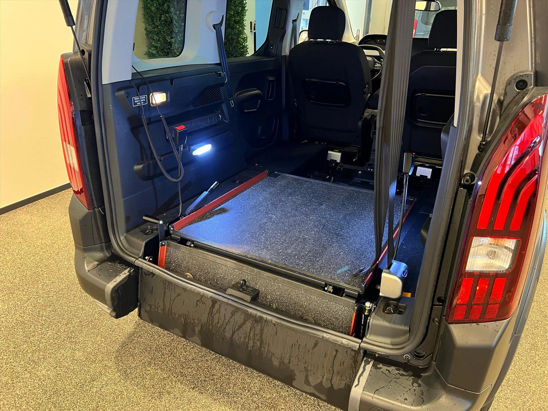 Hoofdafbeelding Peugeot Rifter