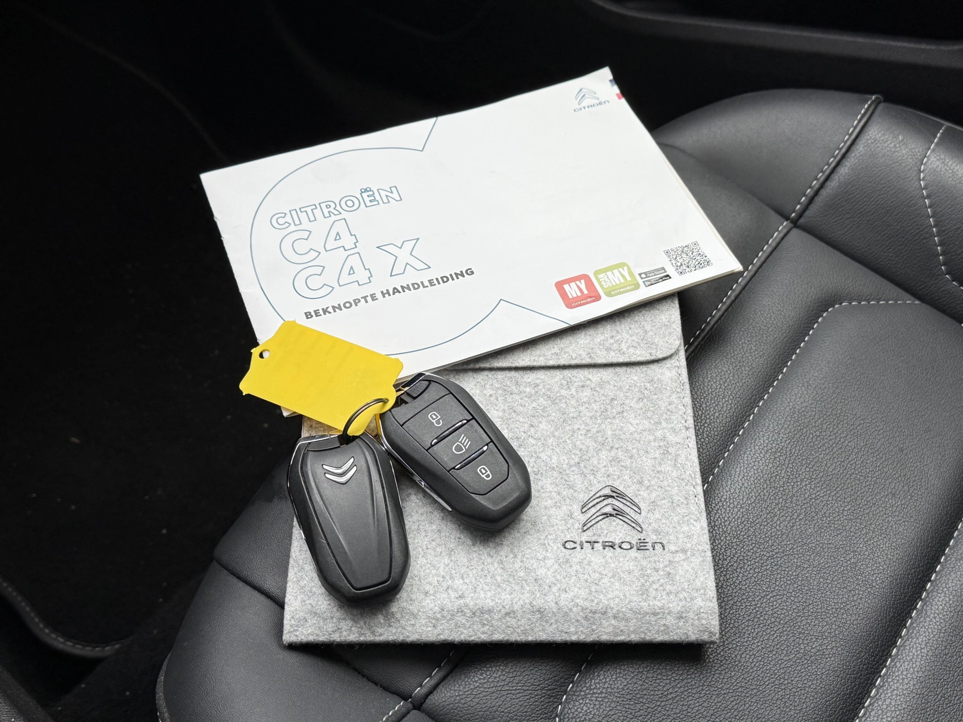 Hoofdafbeelding Citroën ë-C4