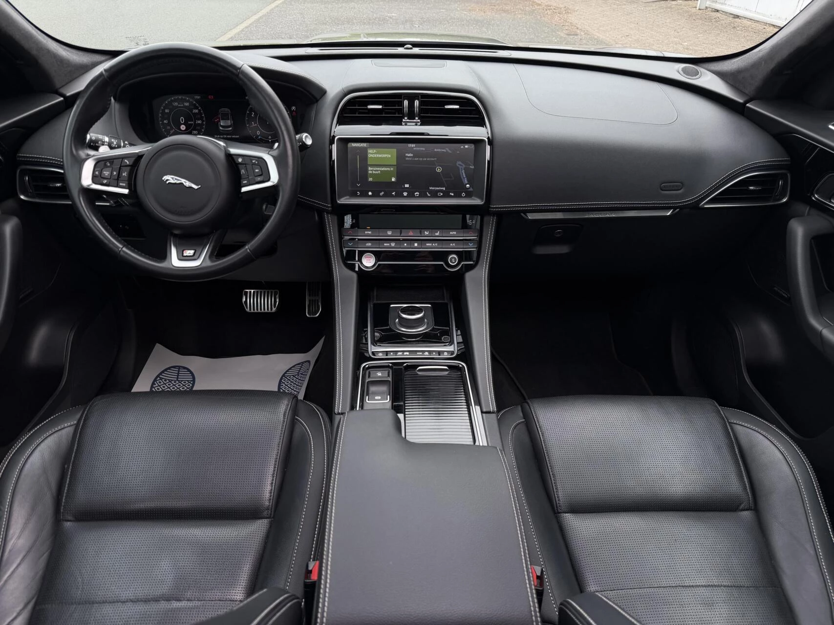 Hoofdafbeelding Jaguar F-PACE