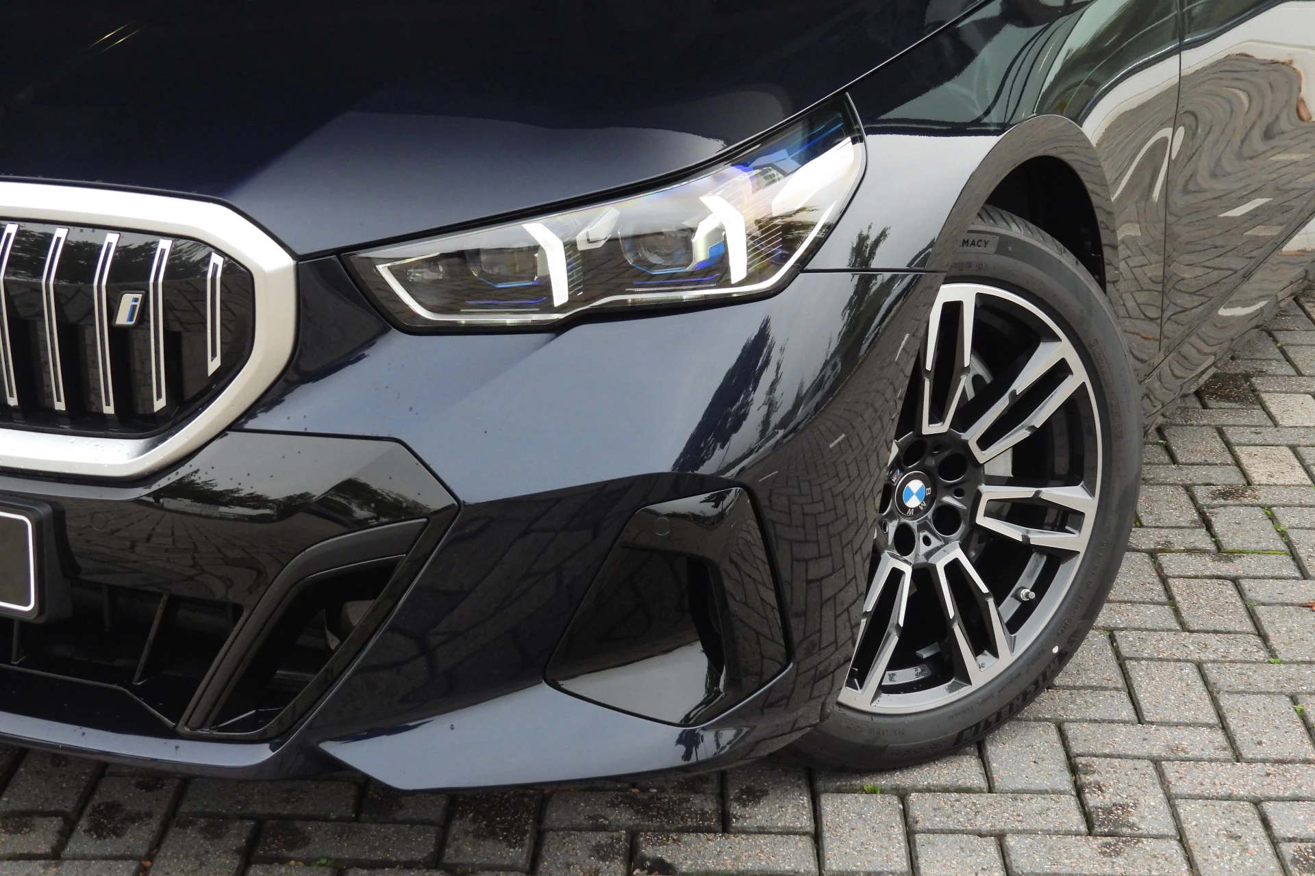 Hoofdafbeelding BMW i5
