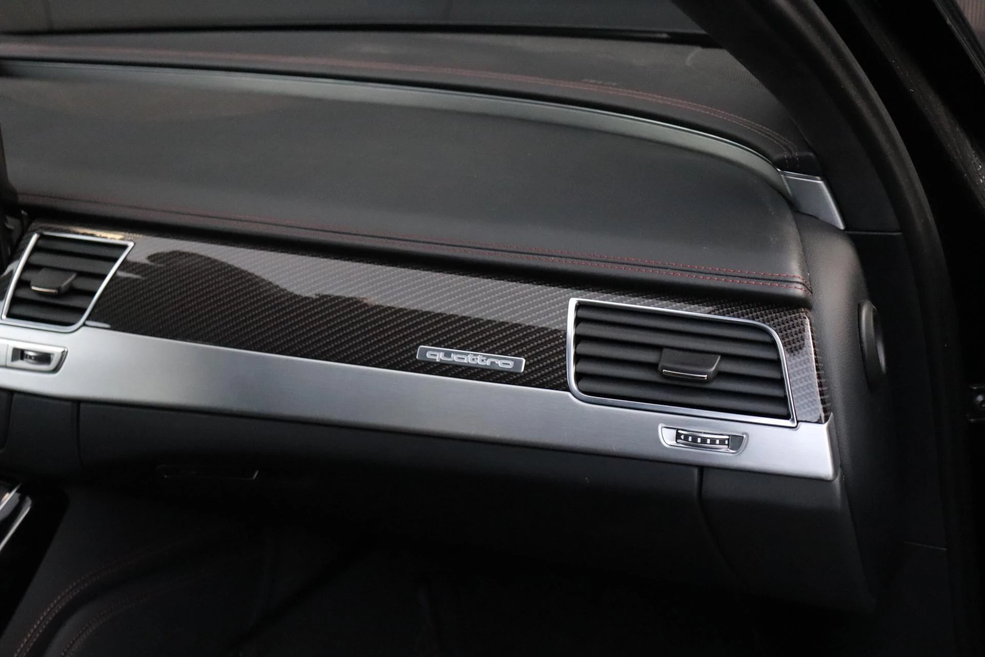 Hoofdafbeelding Audi A8