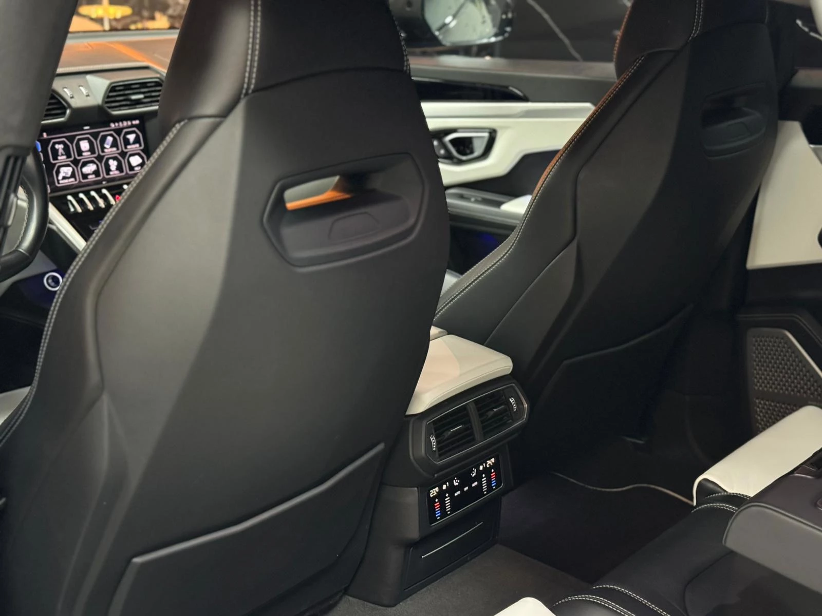 Hoofdafbeelding Lamborghini Urus