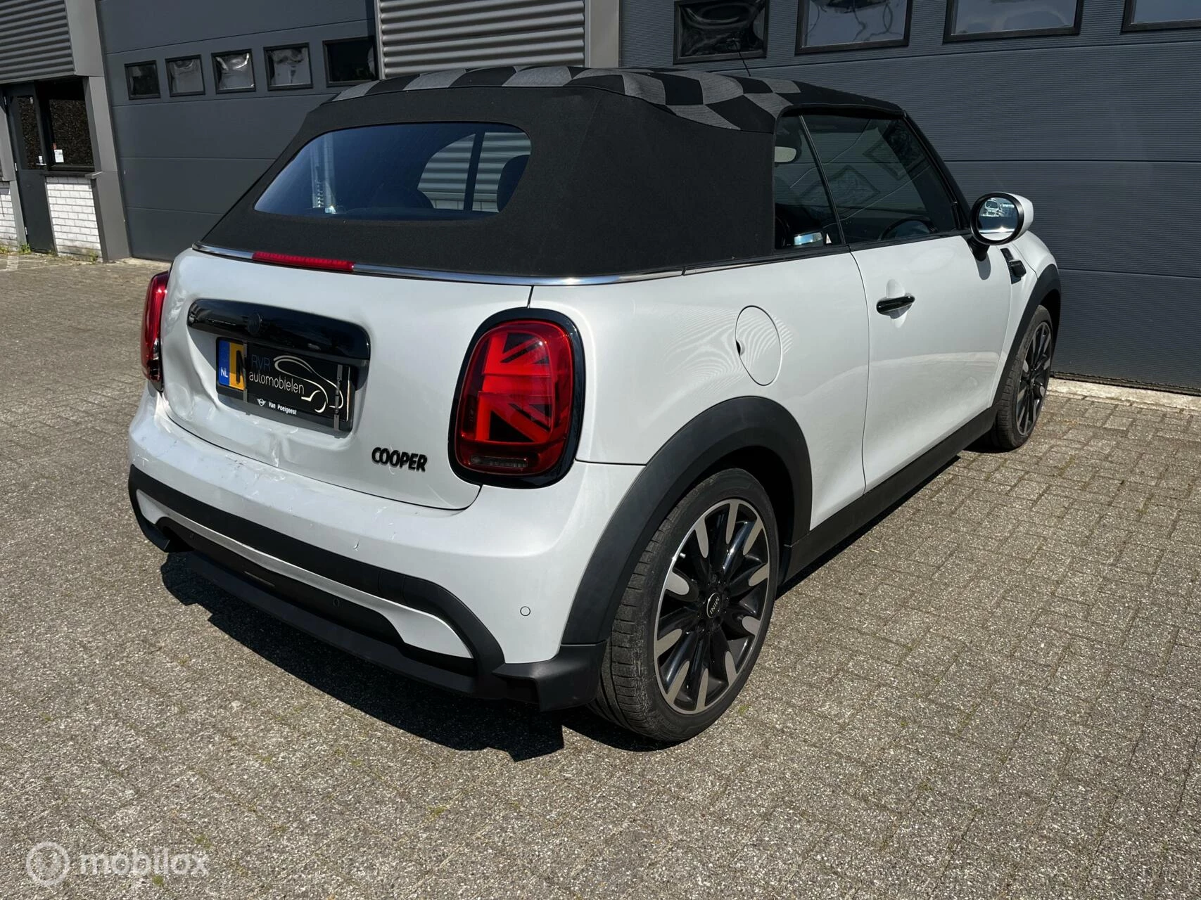 Hoofdafbeelding MINI Cooper Cabrio