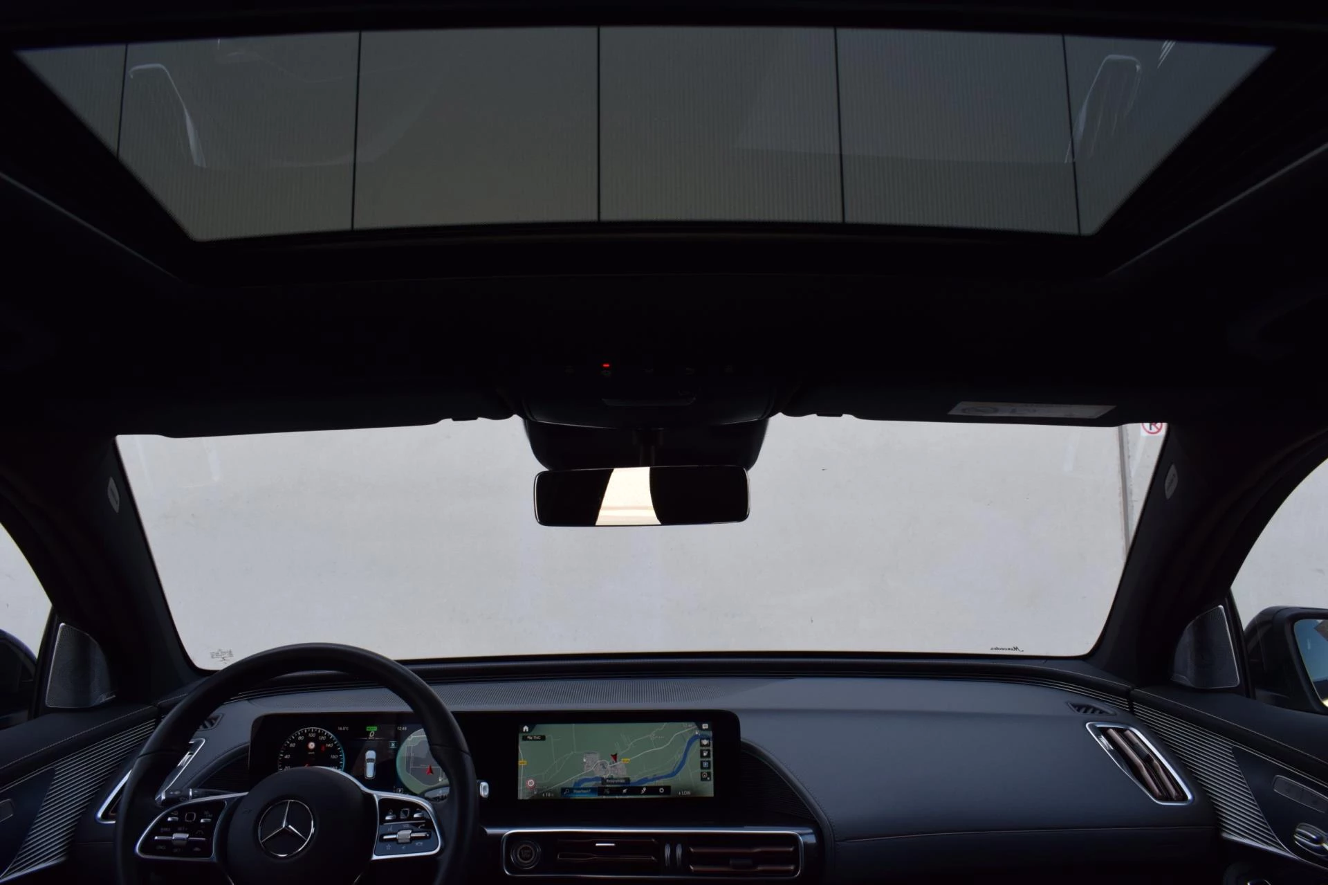 Hoofdafbeelding Mercedes-Benz EQC
