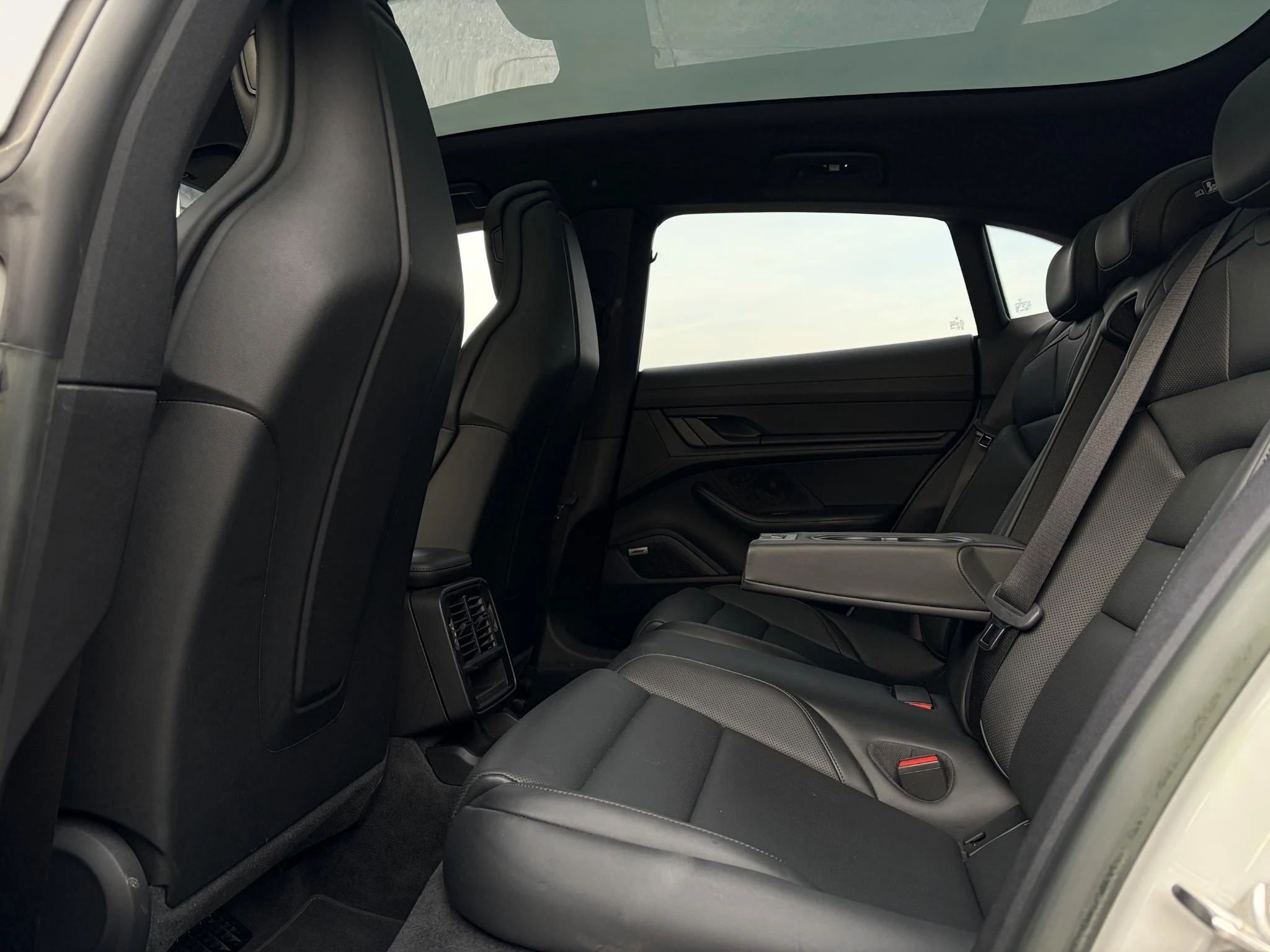 Hoofdafbeelding Porsche Taycan