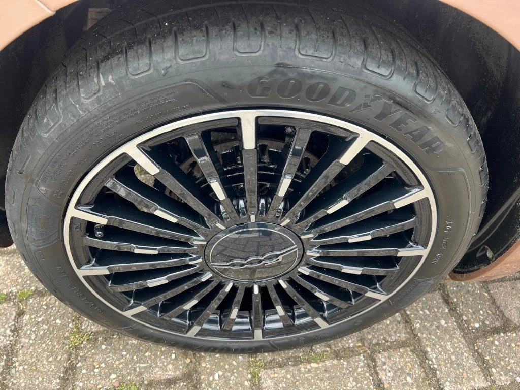 Hoofdafbeelding Fiat 500C