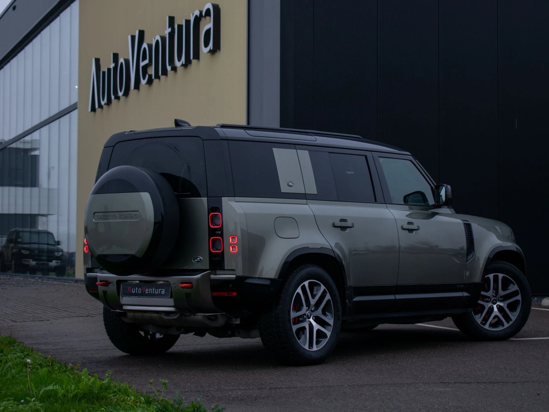 Hoofdafbeelding Land Rover Defender