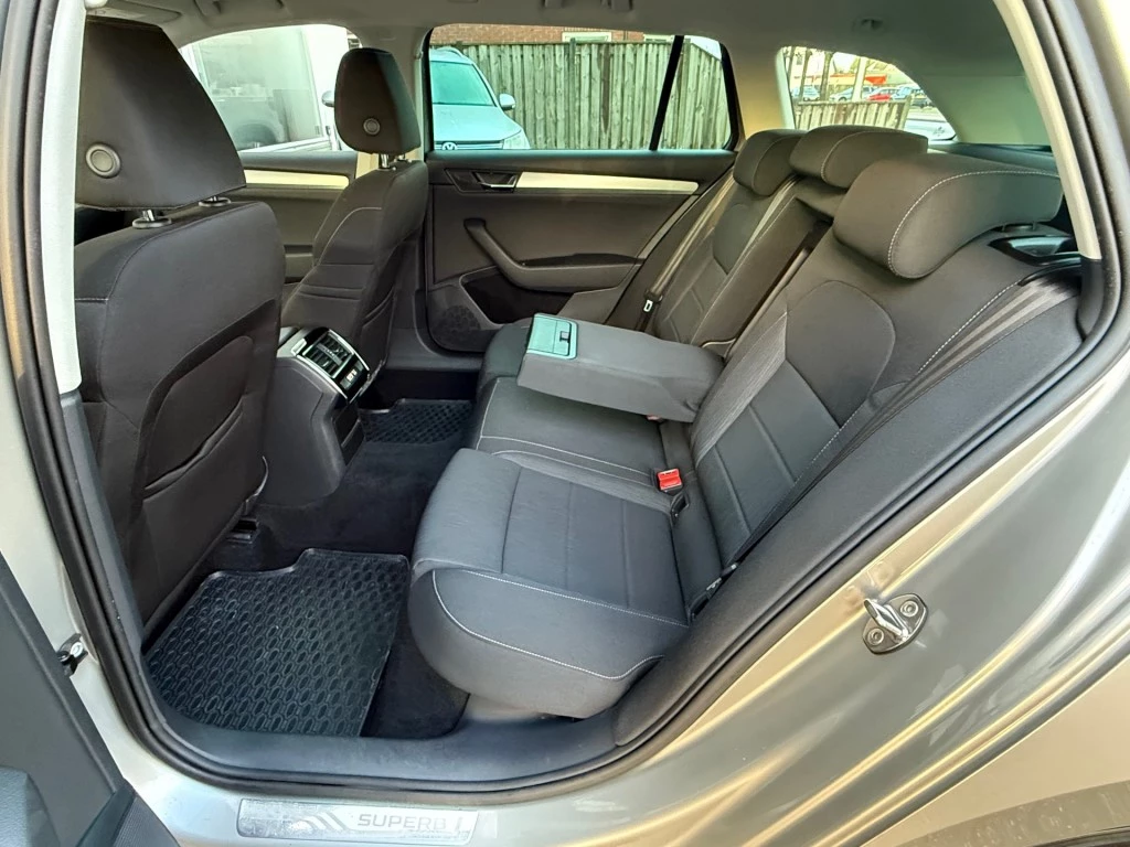 Hoofdafbeelding Škoda Superb