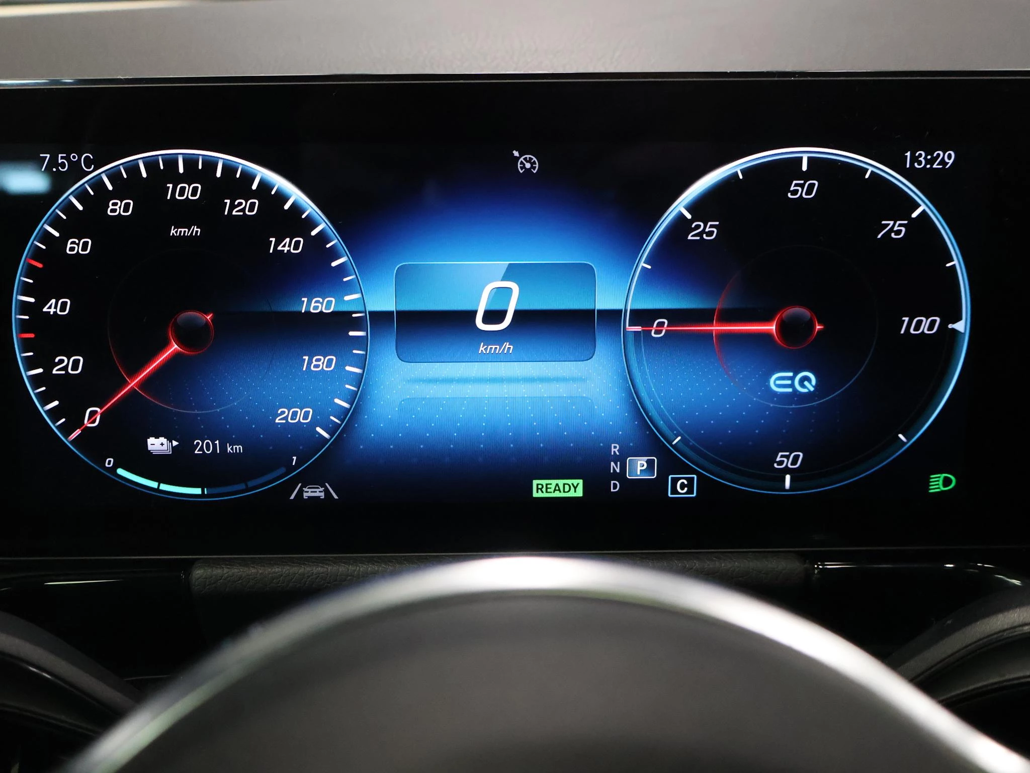 Hoofdafbeelding Mercedes-Benz EQA